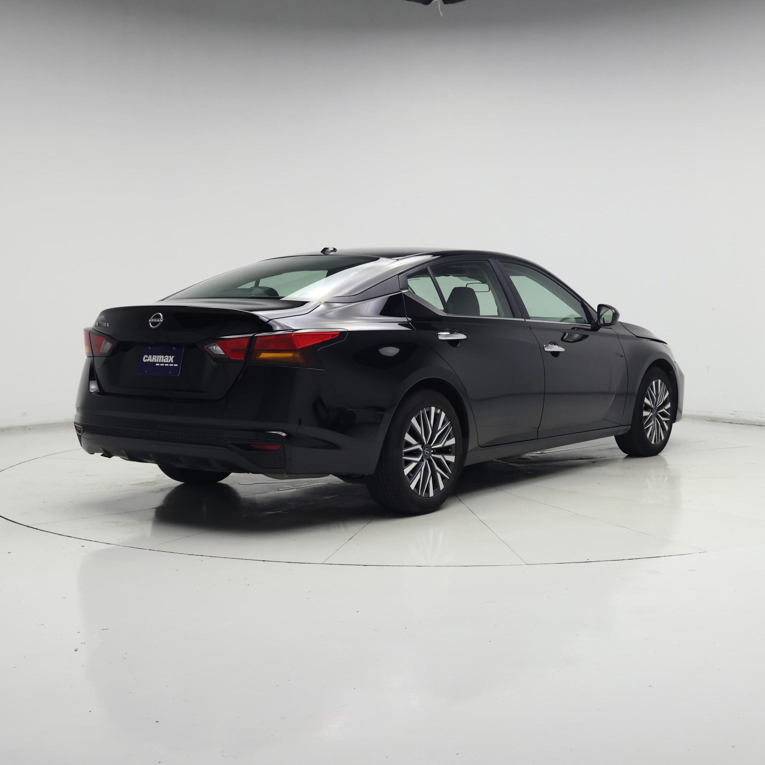 Thumbnail: 2025 Nissan Altima - 8