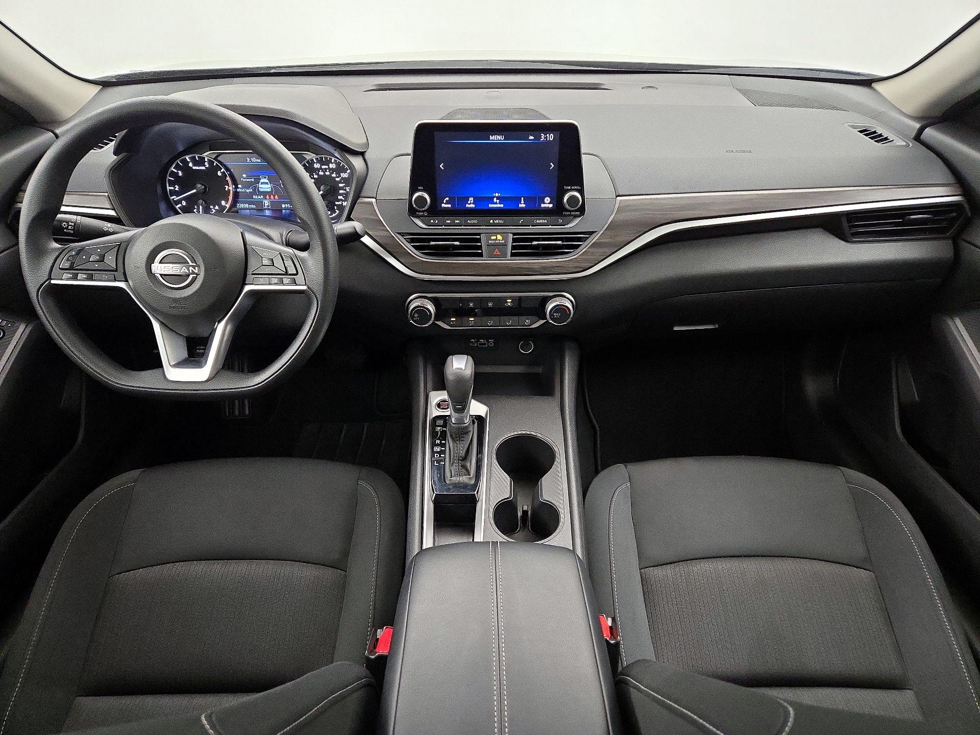 Thumbnail: 2025 Nissan Altima - 9