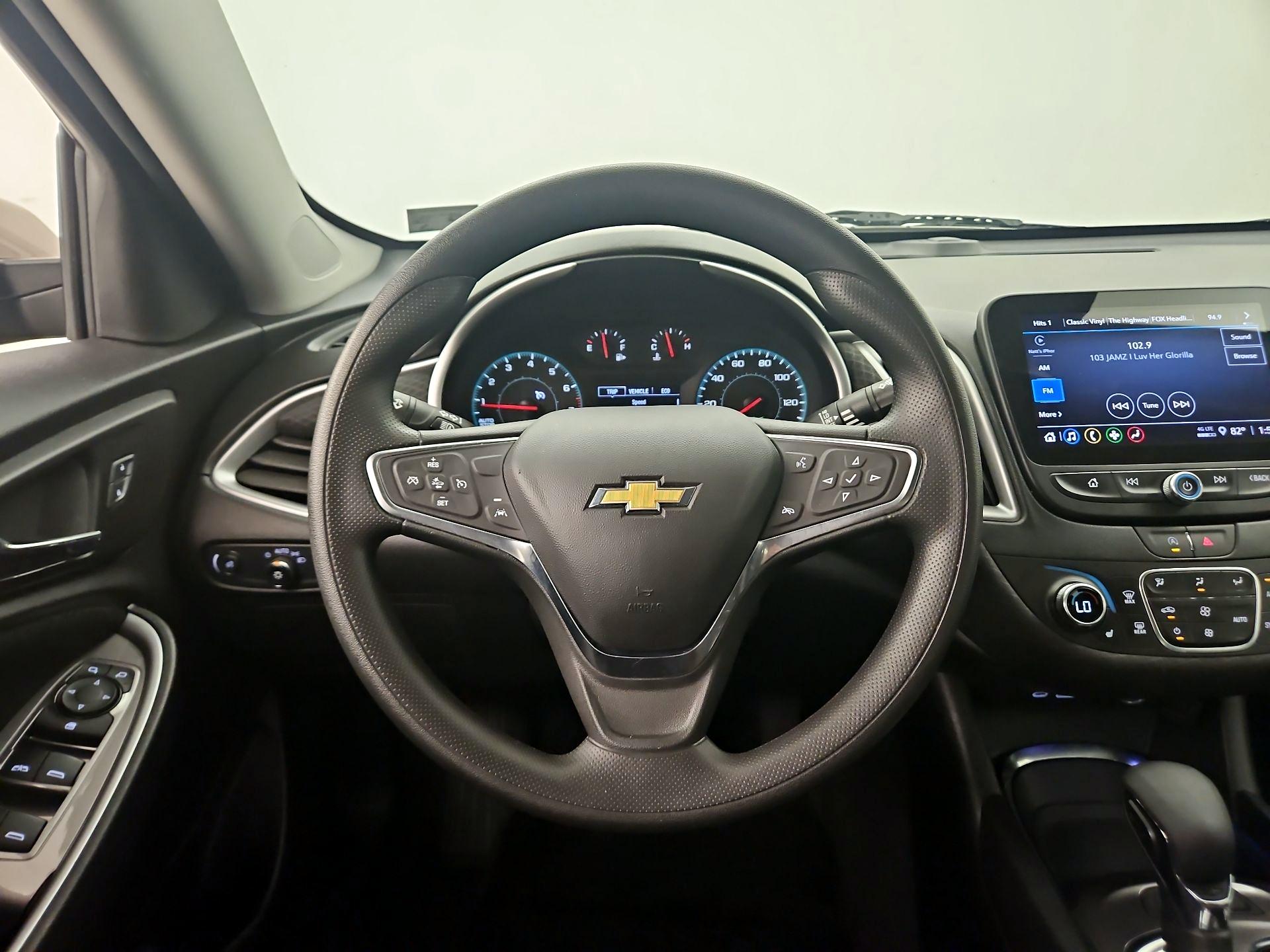 Thumbnail: 2024 Chevrolet Malibu - 10