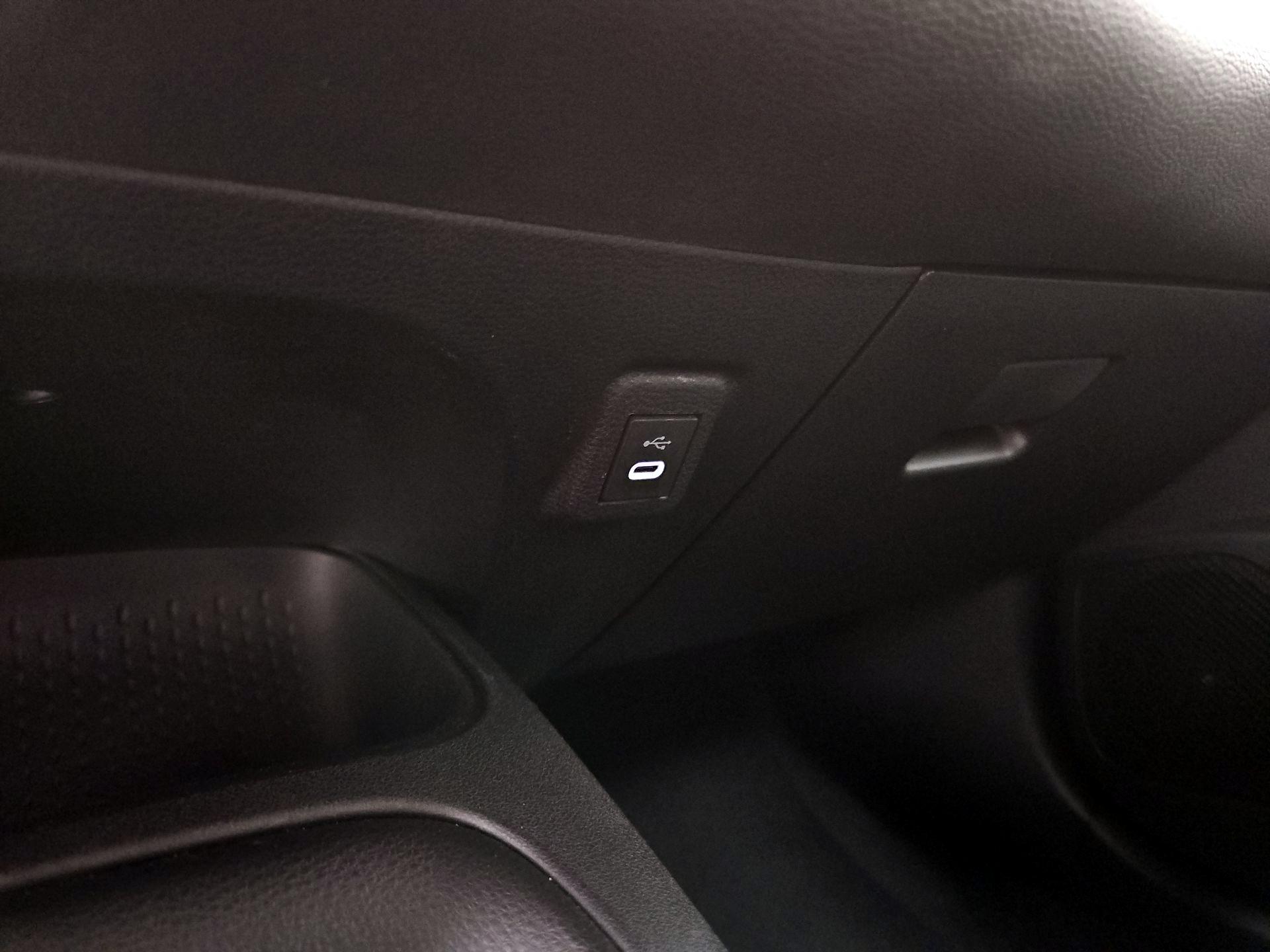 Thumbnail: 2025 Toyota Corolla - 16