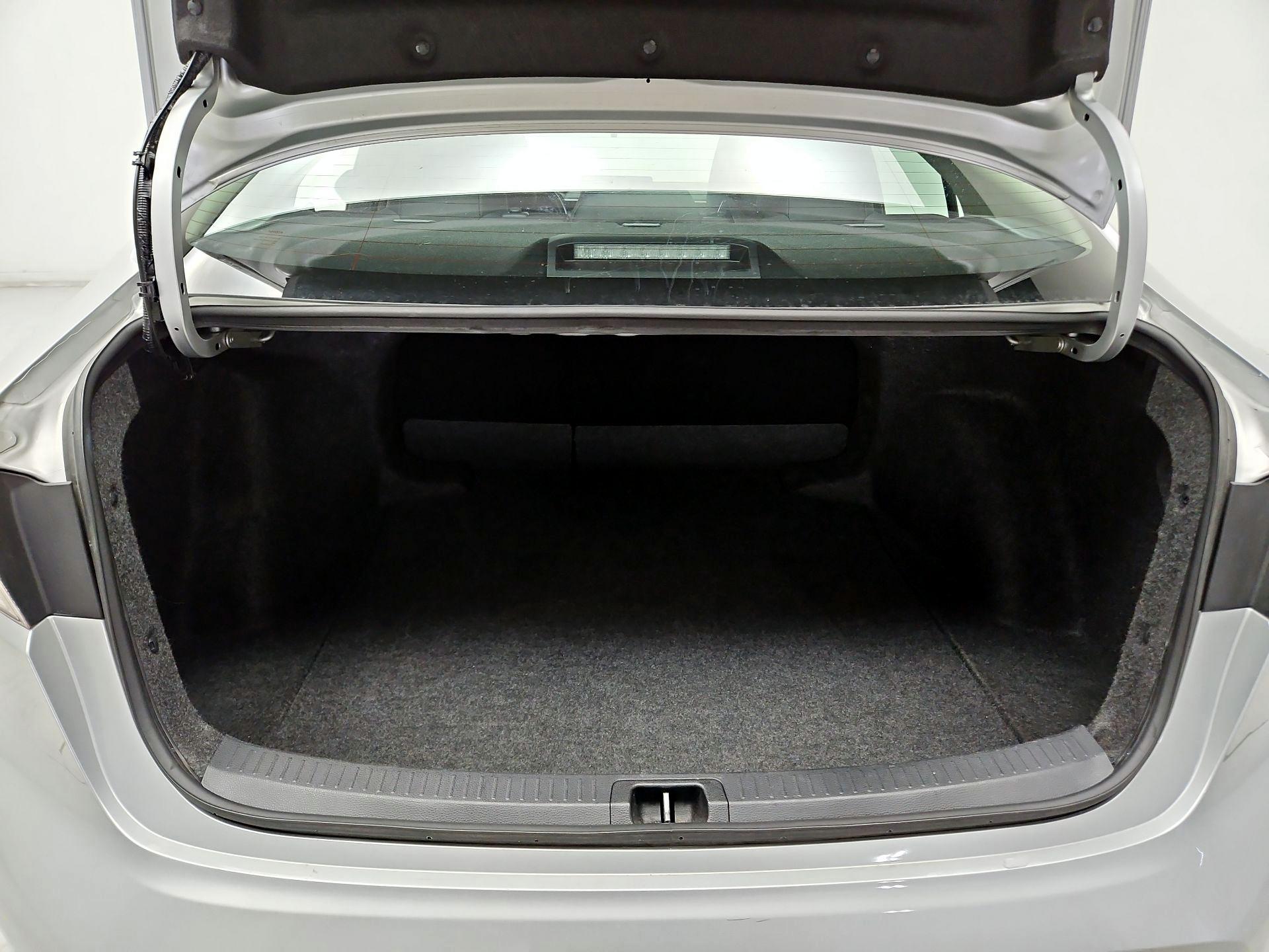 Thumbnail: 2025 Toyota Corolla - 18