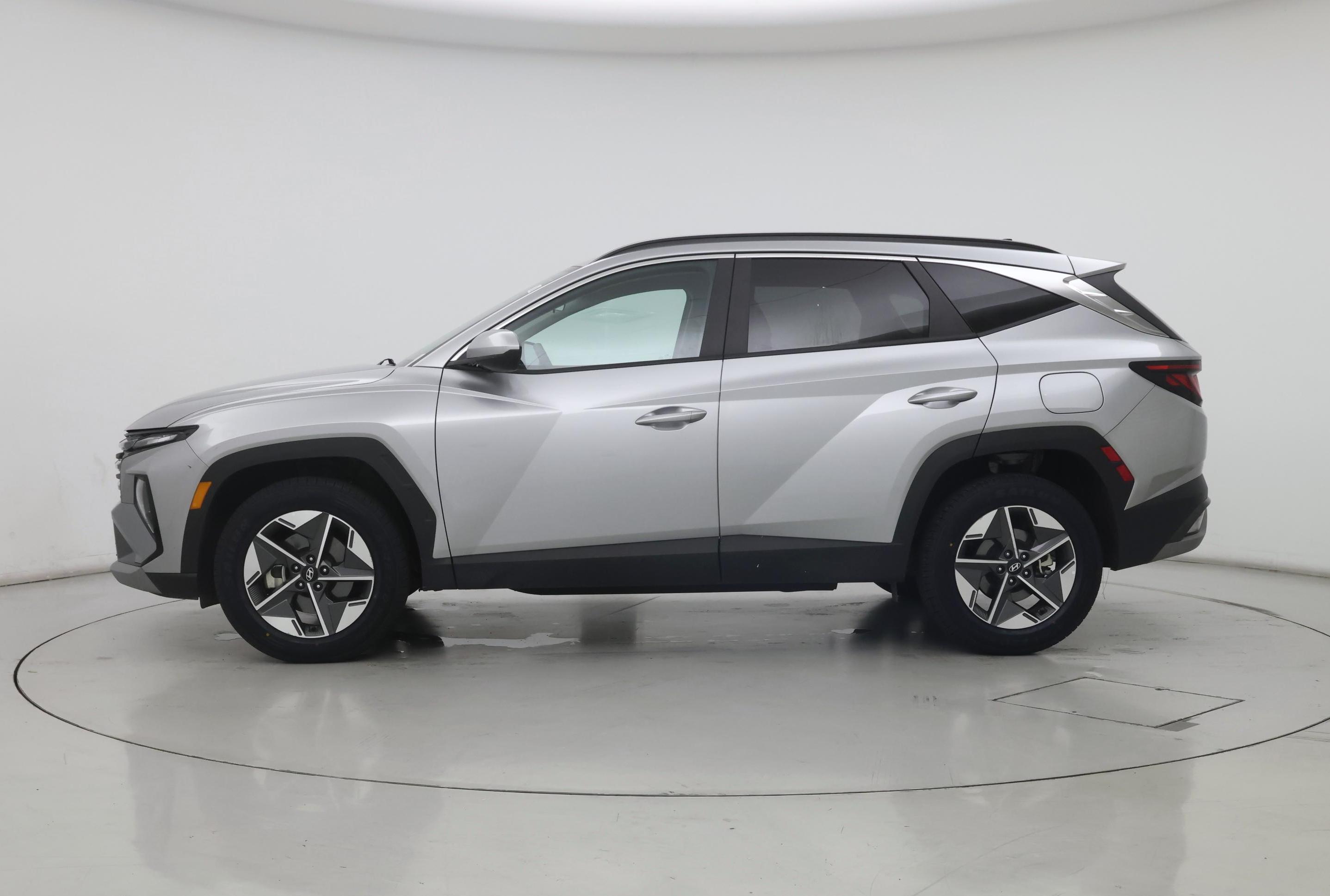 Thumbnail: 2025 Hyundai Tucson - 3