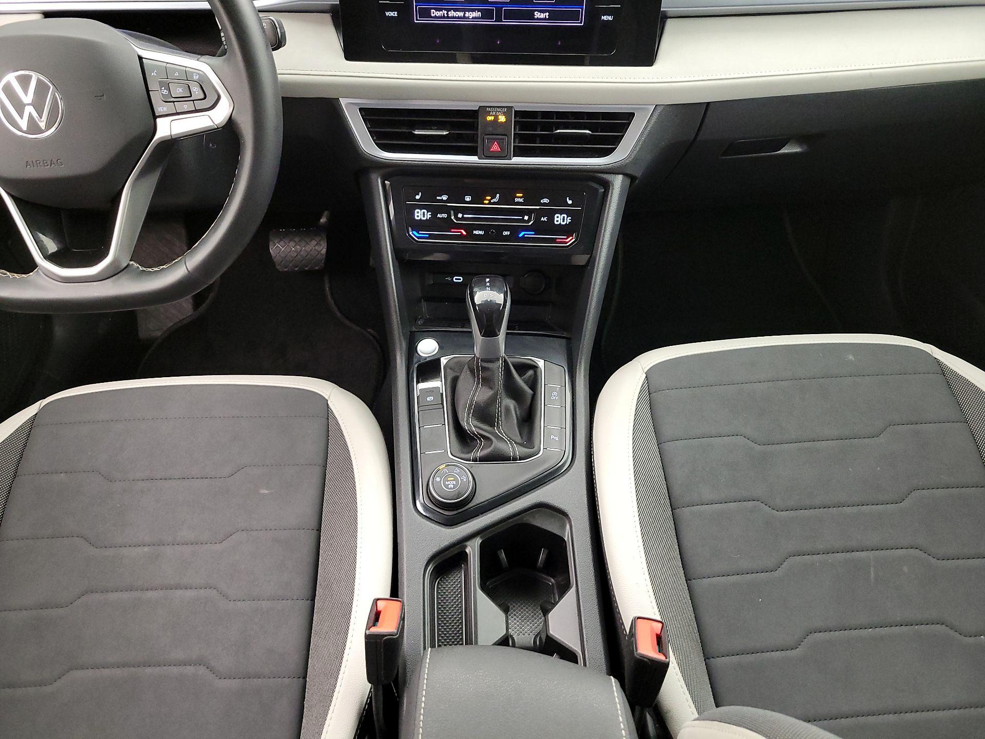 Thumbnail: 2025 Volkswagen Taos - 17