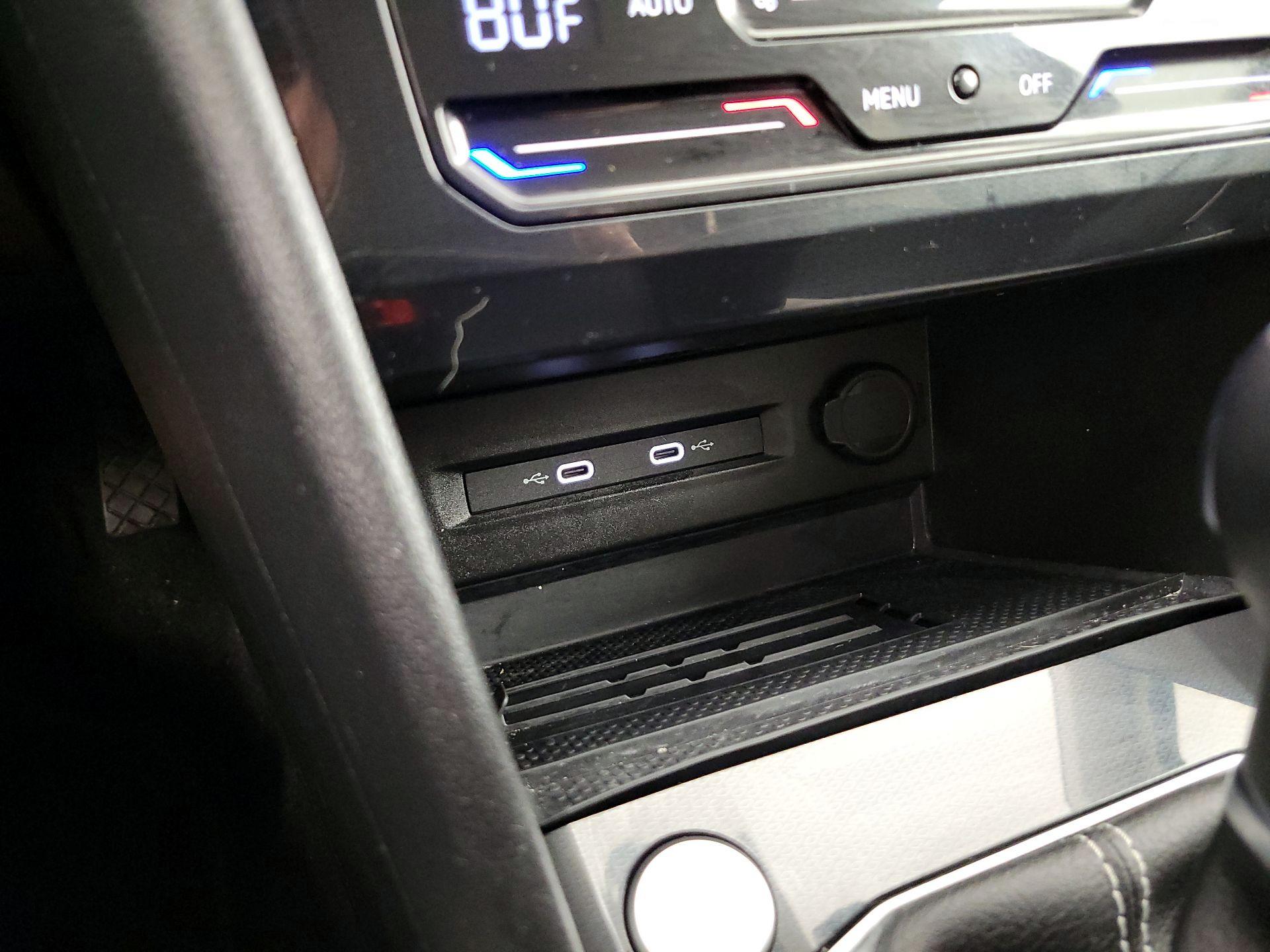 Thumbnail: 2025 Volkswagen Taos - 18