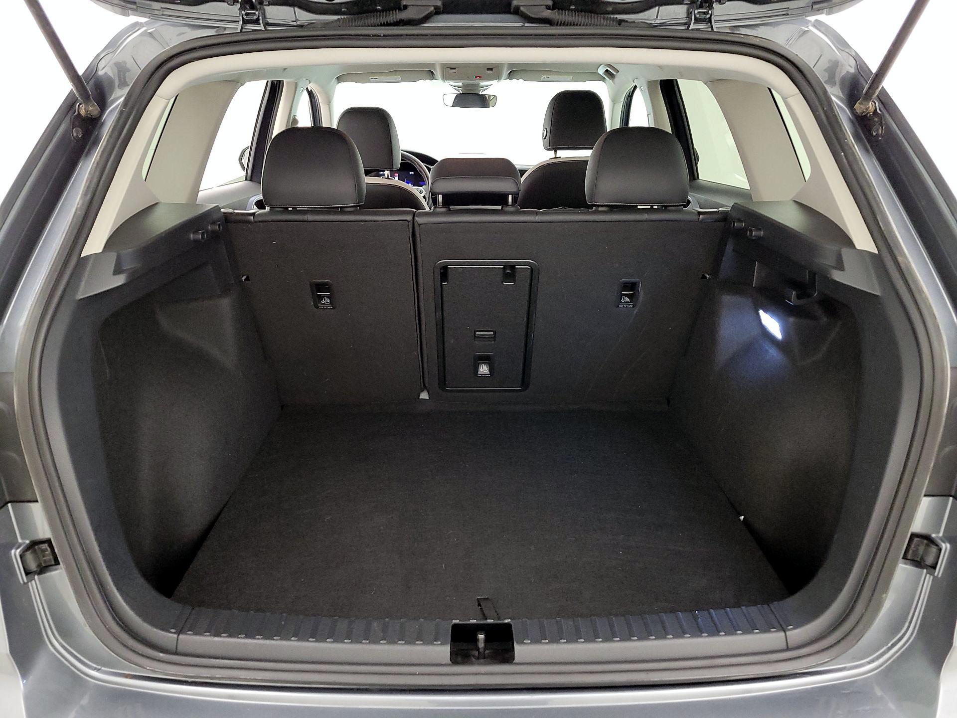 Thumbnail: 2025 Volkswagen Taos - 20