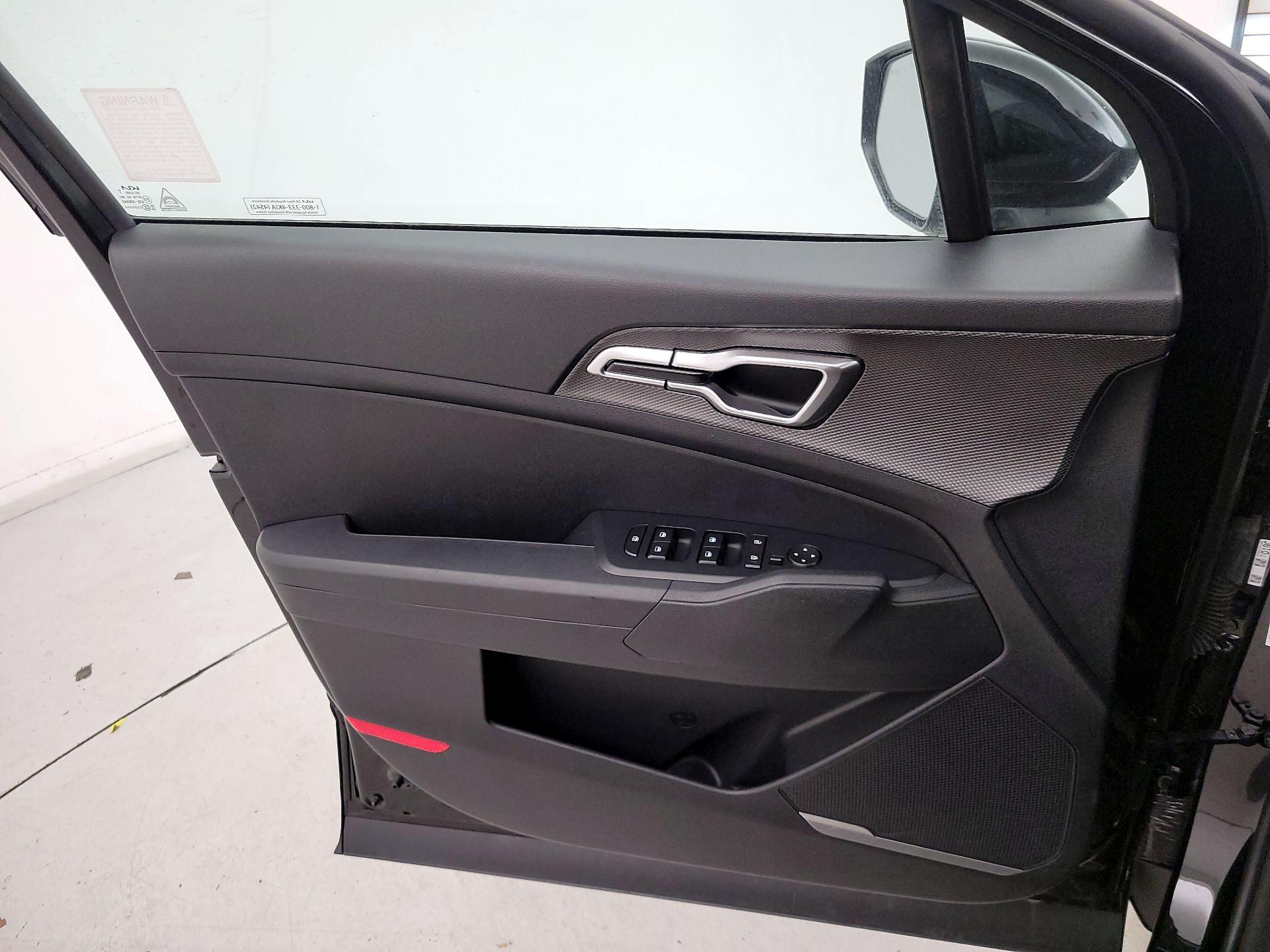 Thumbnail: 2025 Kia Sportage - 12