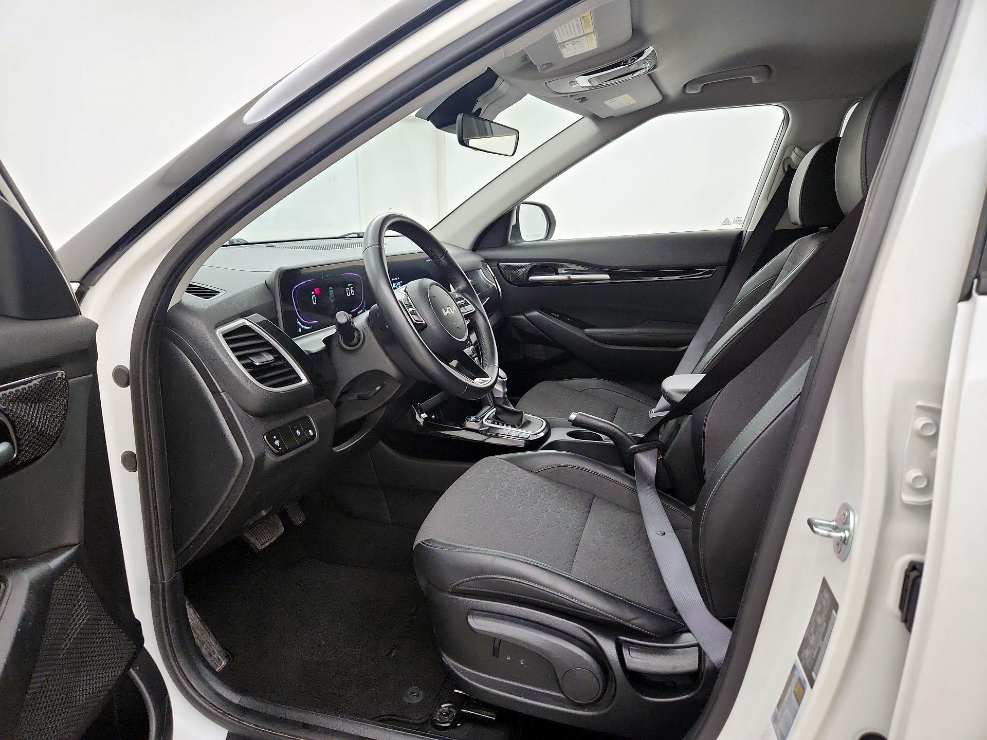 Thumbnail: 2025 Kia Seltos - 11