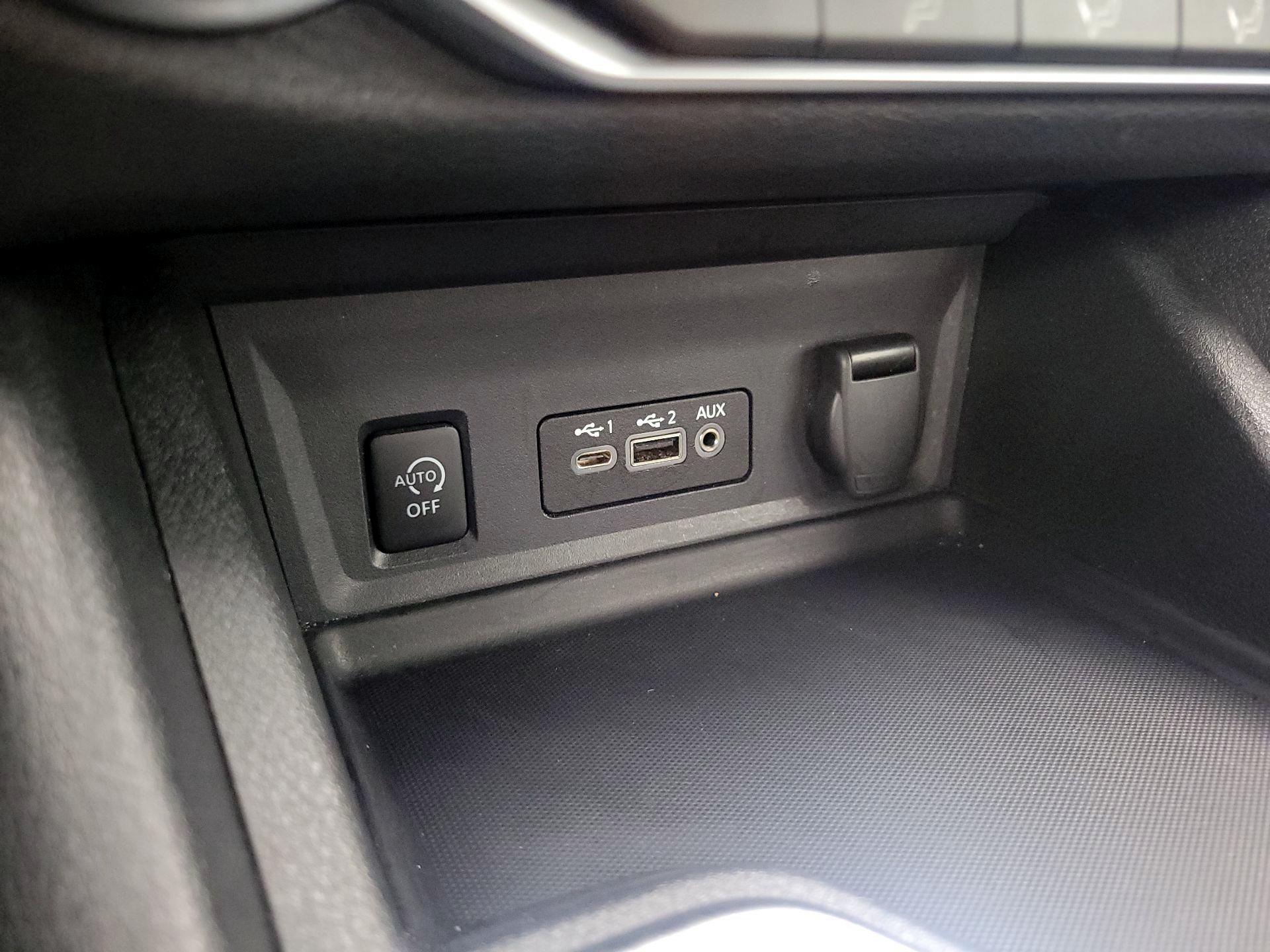 Thumbnail: 2024 Nissan Sentra - 18