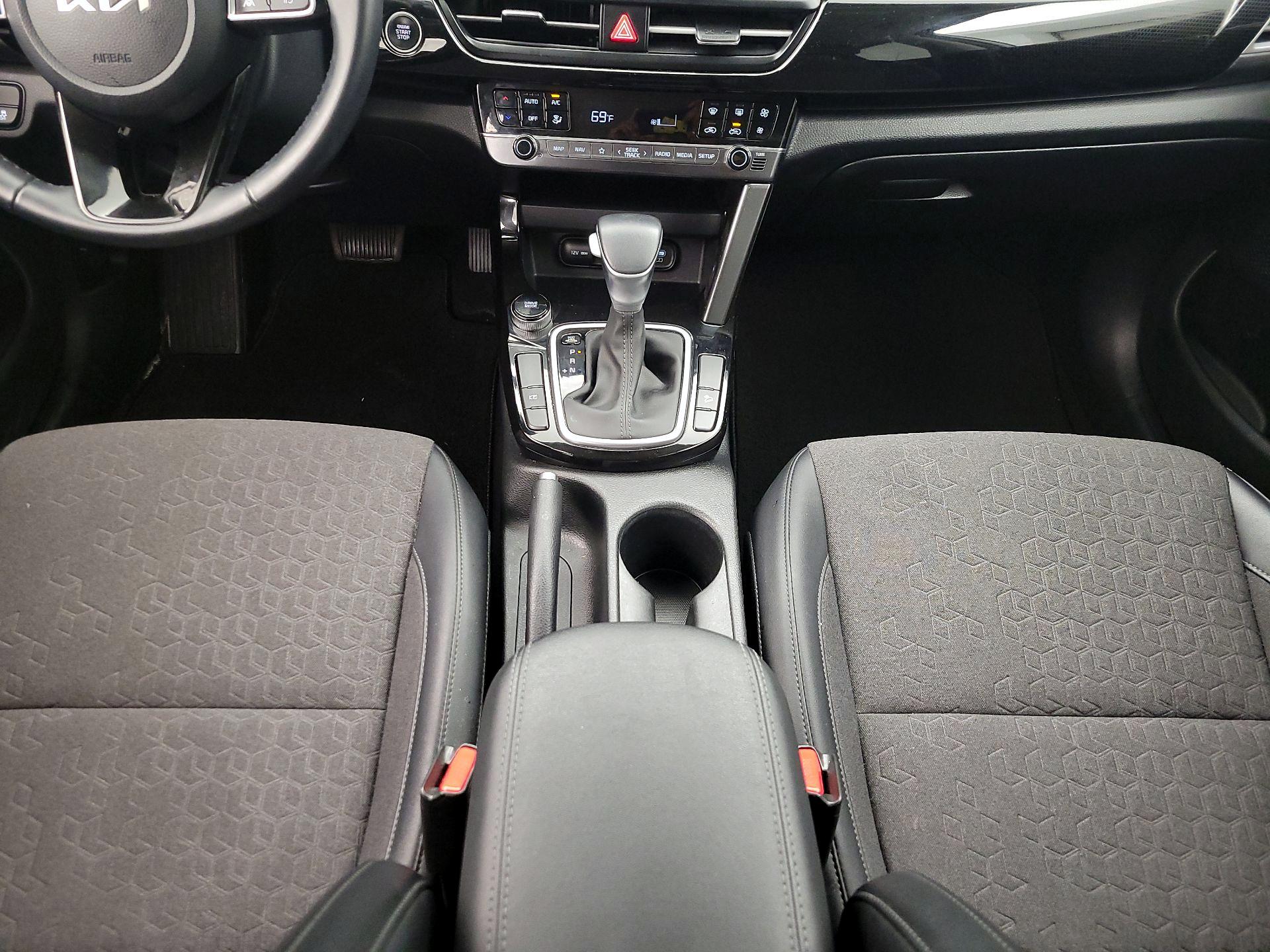 Thumbnail: 2025 Kia Seltos - 18