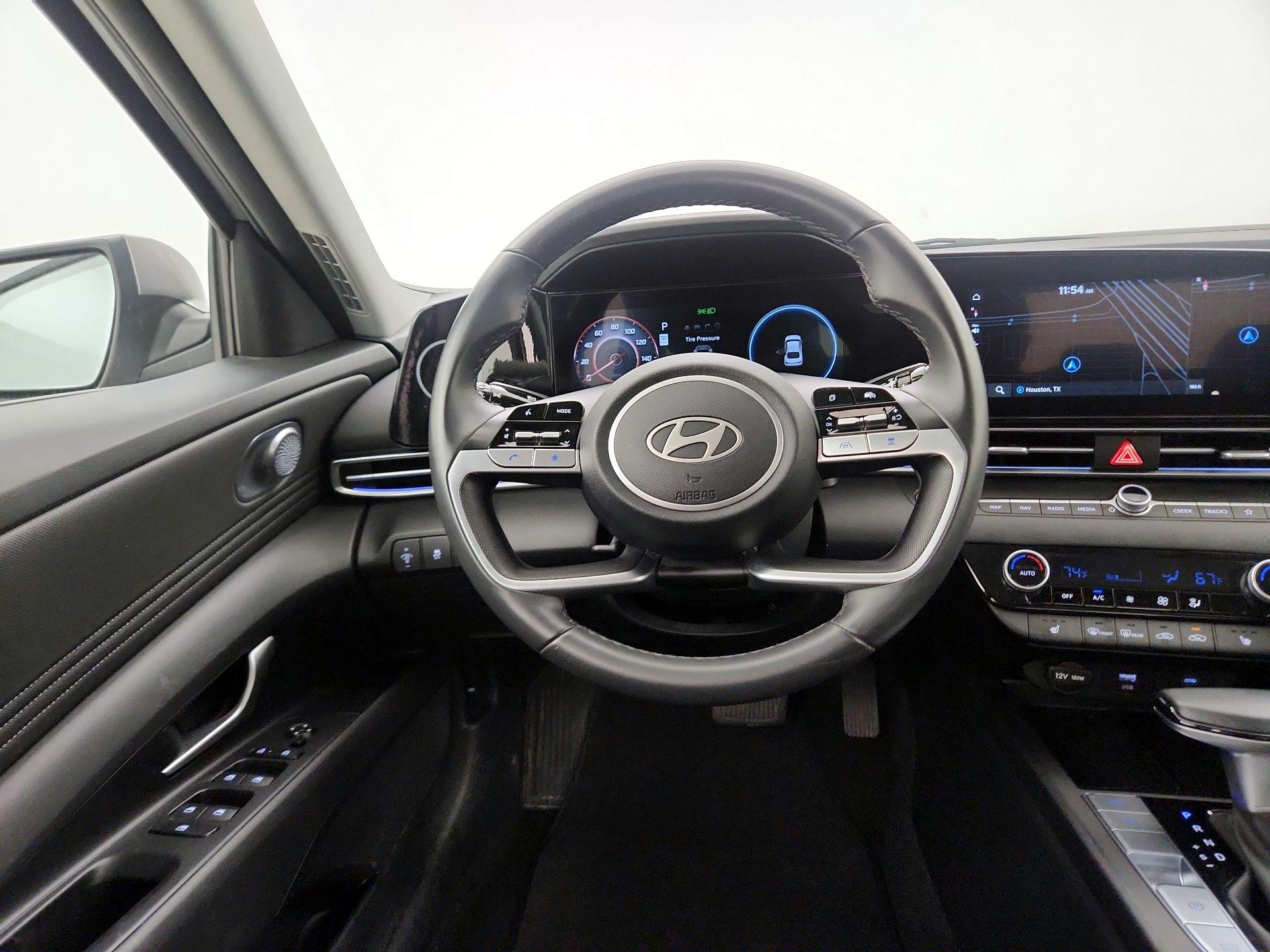 Thumbnail: 2025 Hyundai Elantra - 10