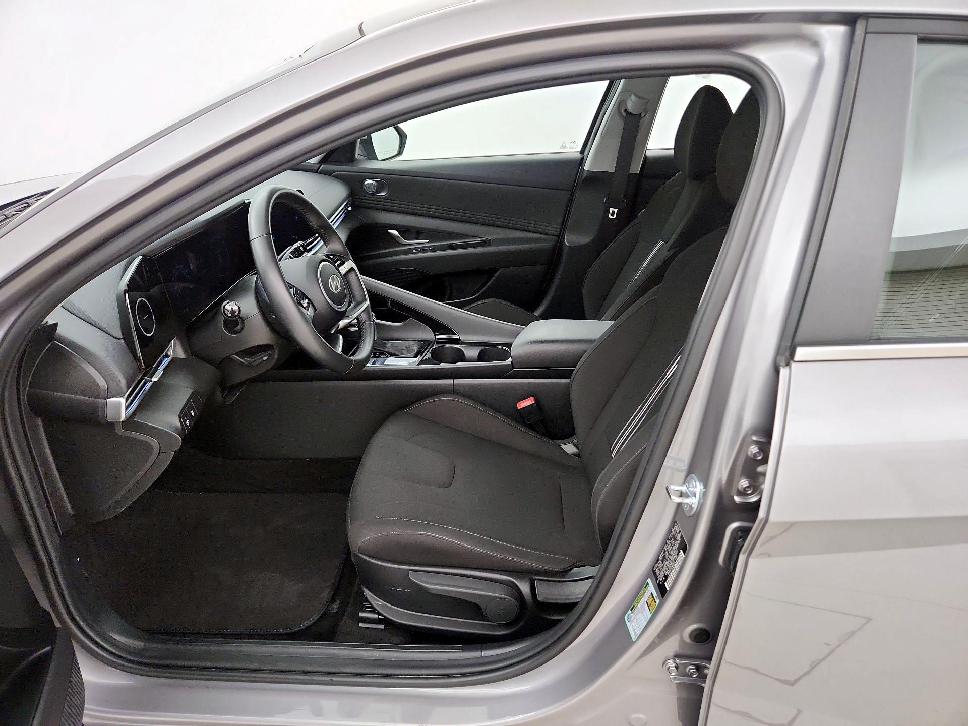 Thumbnail: 2025 Hyundai Elantra - 11