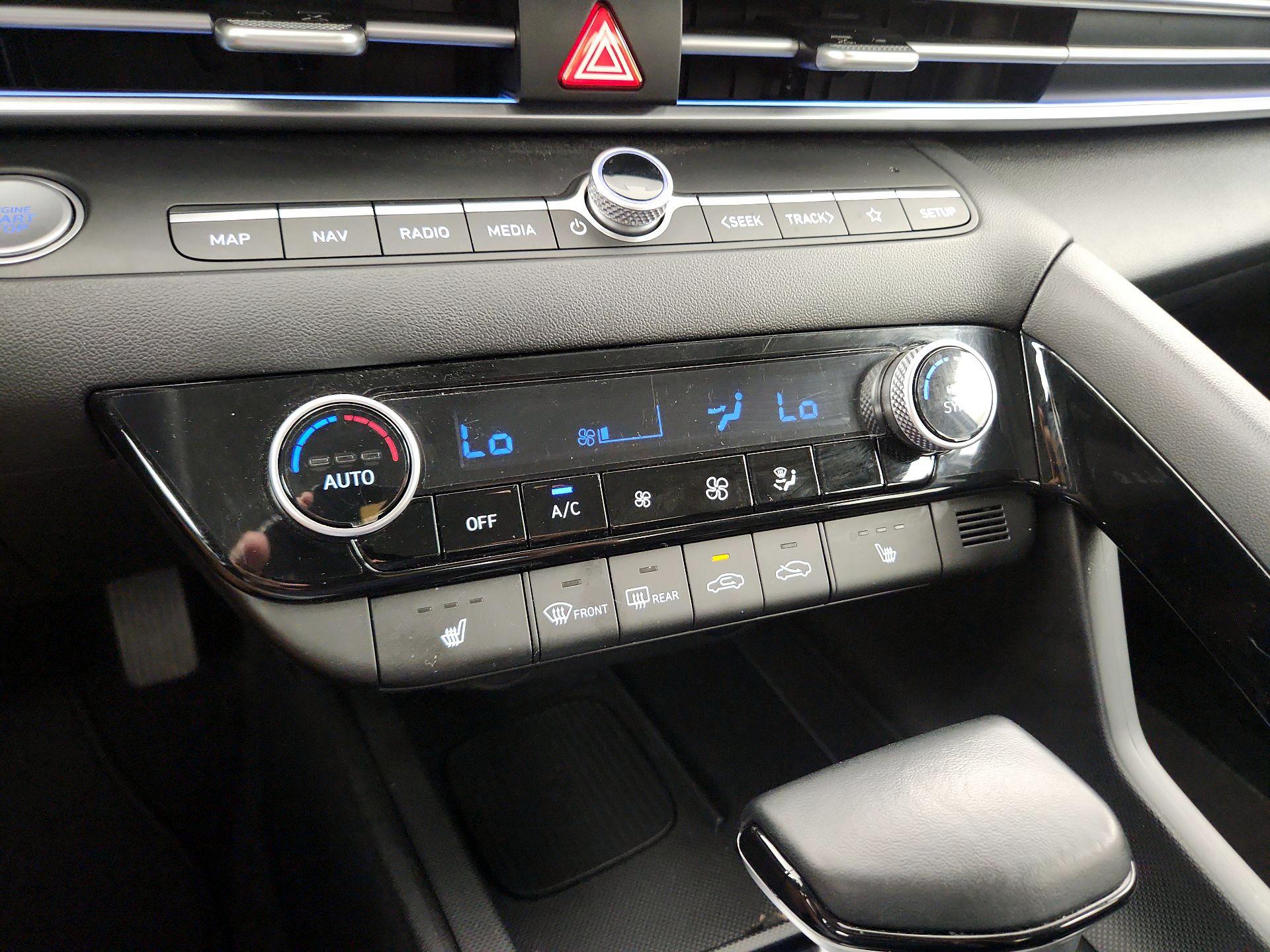 Thumbnail: 2025 Hyundai Elantra - 17