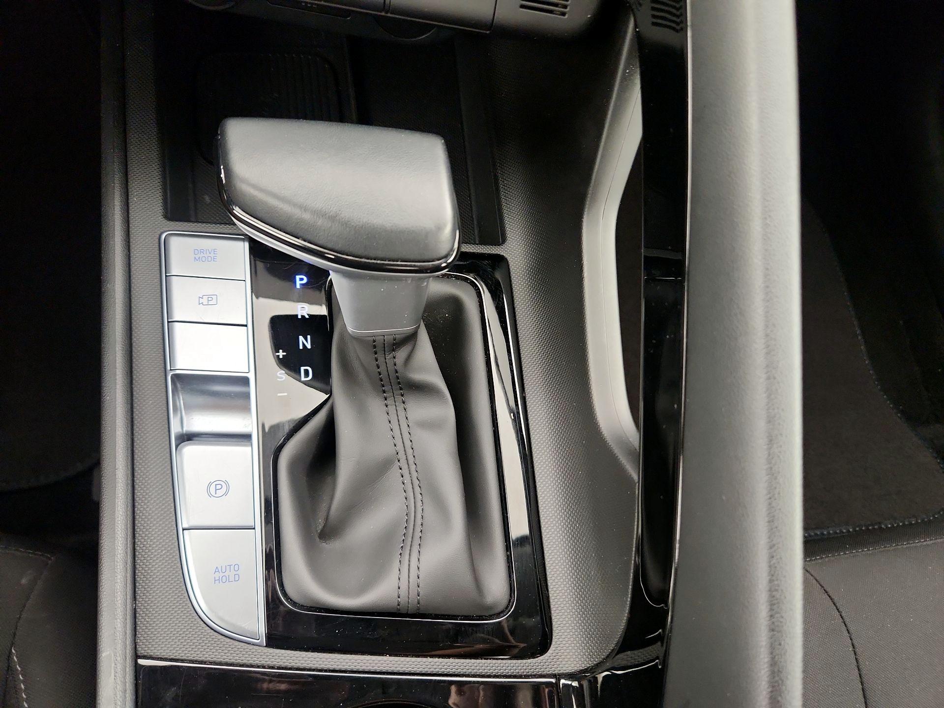 Thumbnail: 2025 Hyundai Elantra - 18