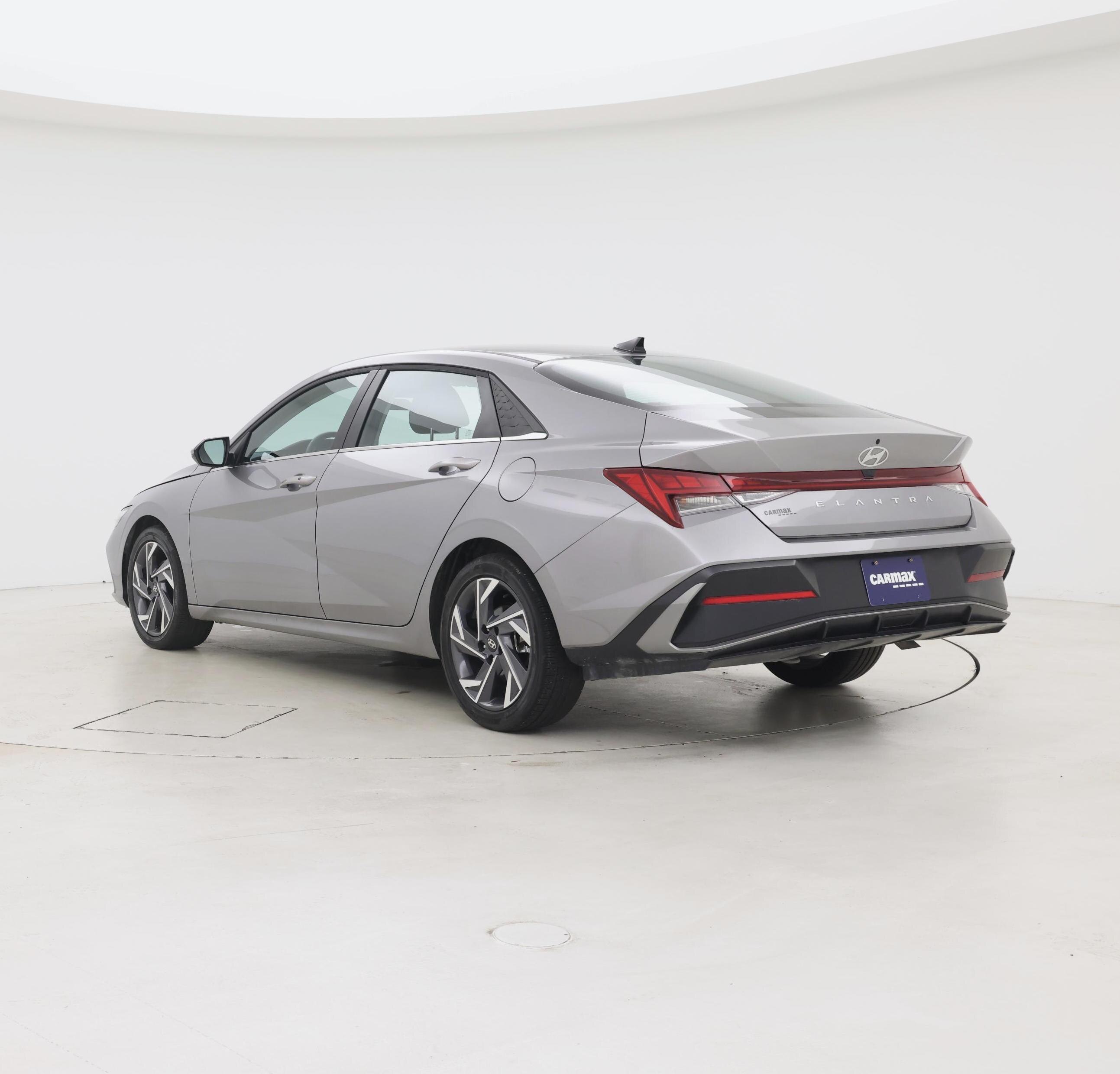 Thumbnail: 2025 Hyundai Elantra - 2