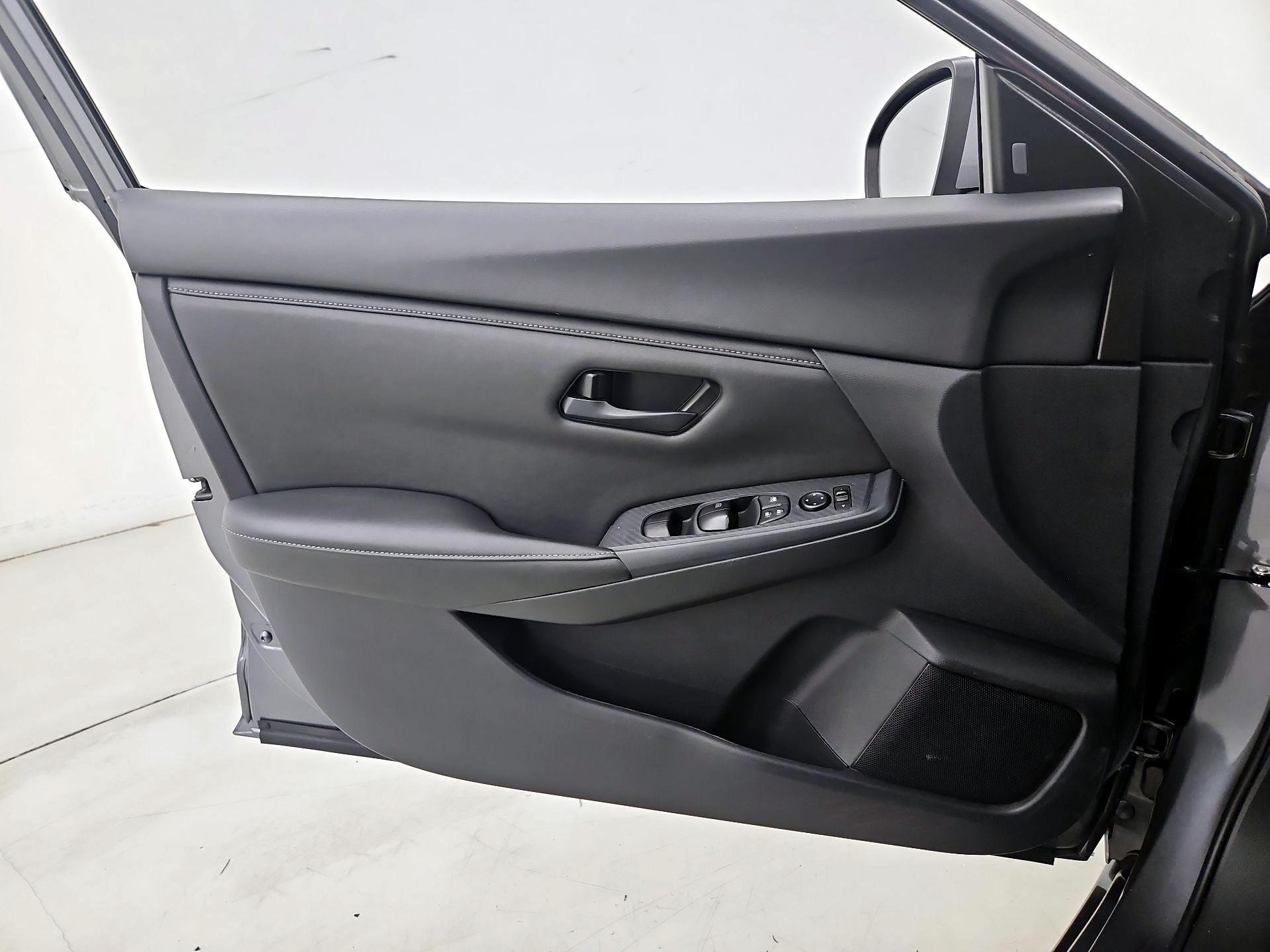 Thumbnail: 2025 Nissan Sentra - 12