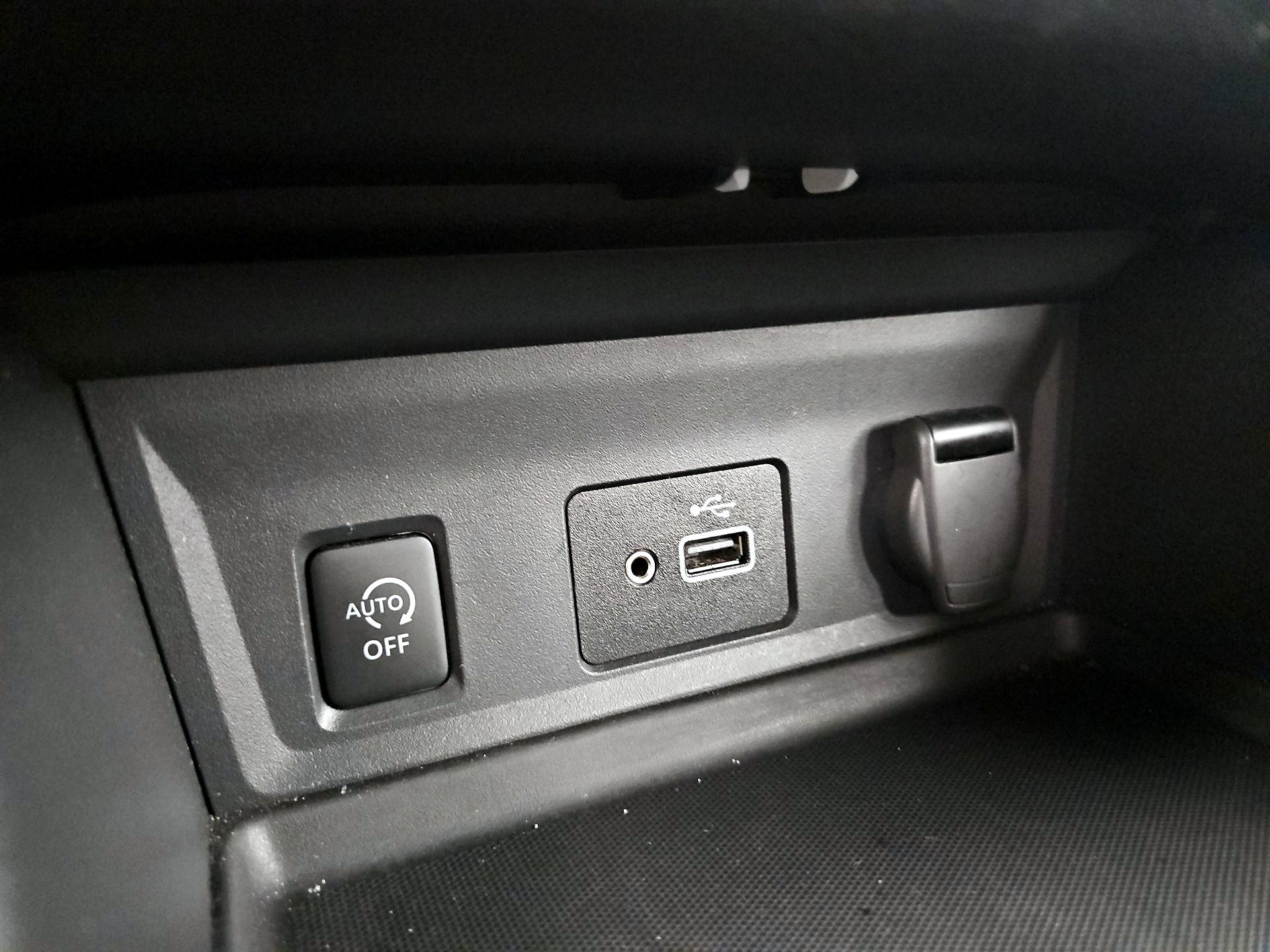 Thumbnail: 2025 Nissan Sentra - 18