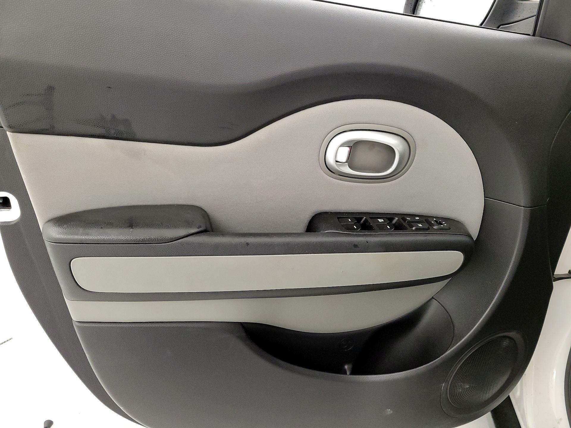 Thumbnail: 2015 Kia Soul - 12
