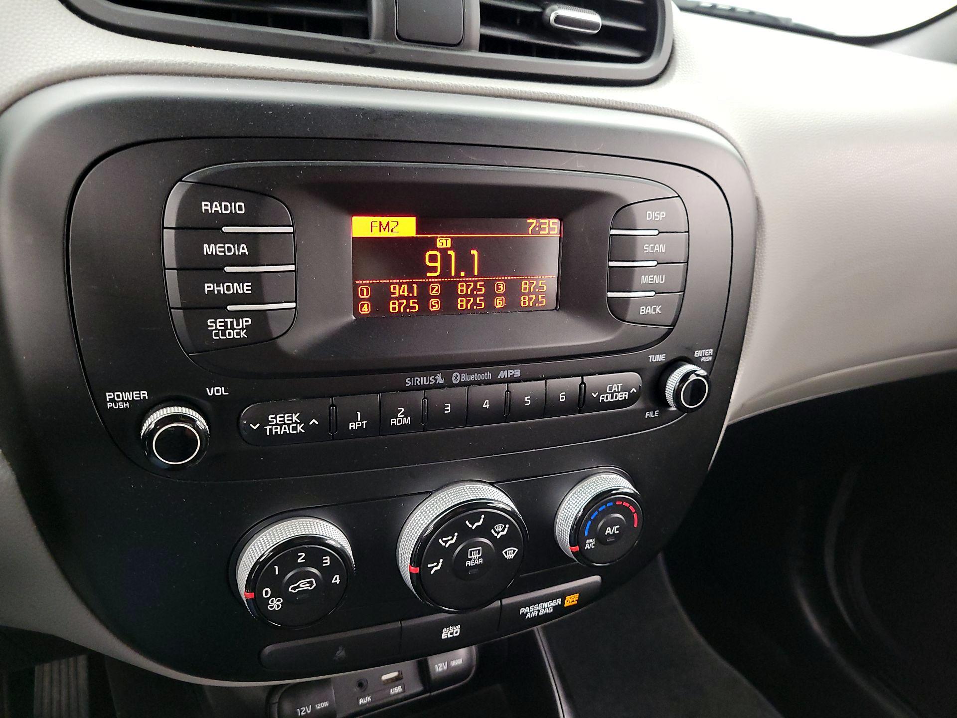 Thumbnail: 2015 Kia Soul - 14