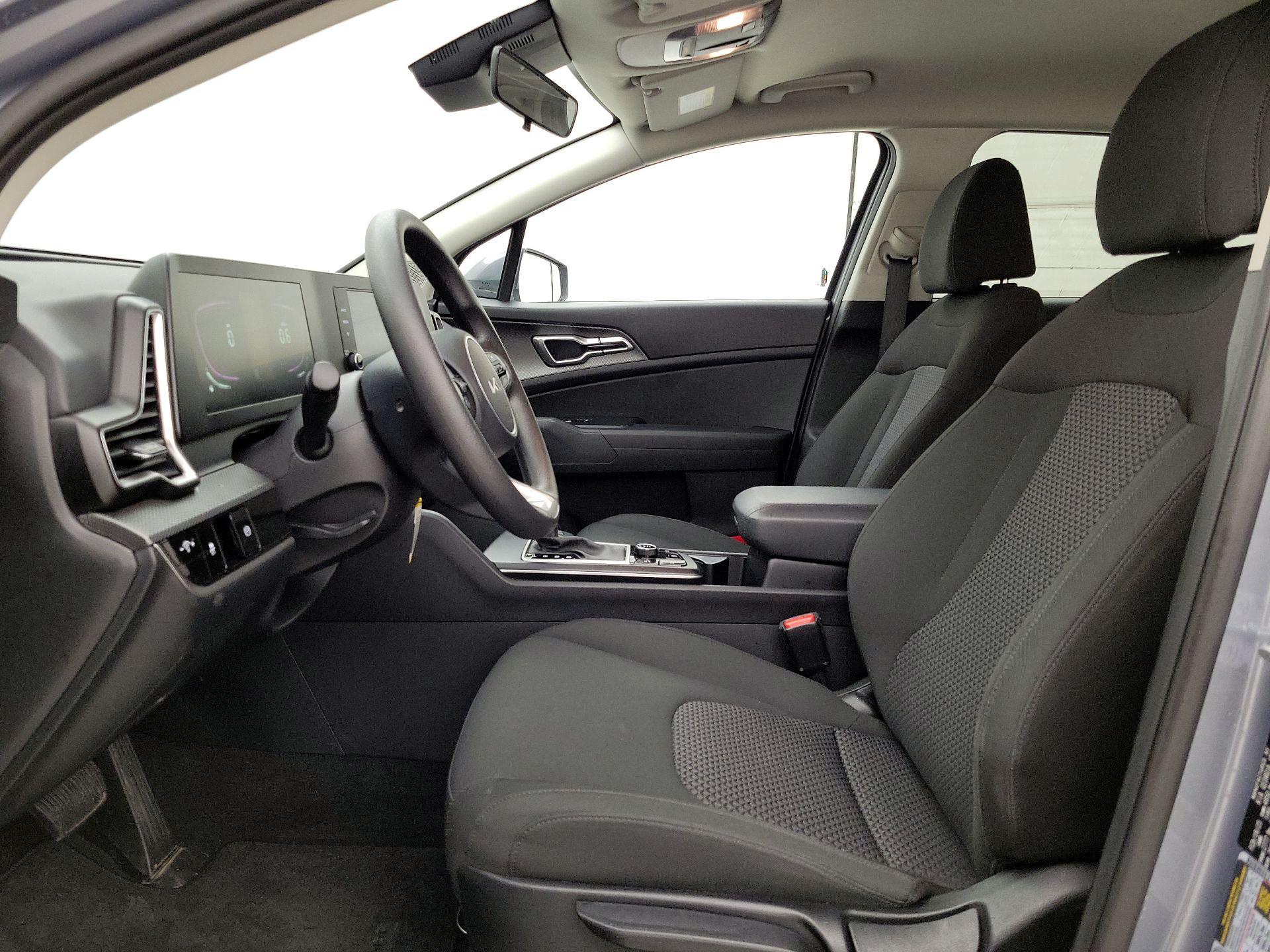 Thumbnail: 2025 Kia Sportage - 11