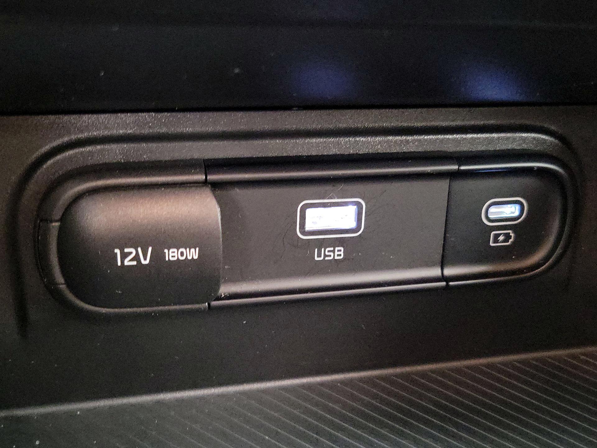 Thumbnail: 2025 Kia Sportage - 18