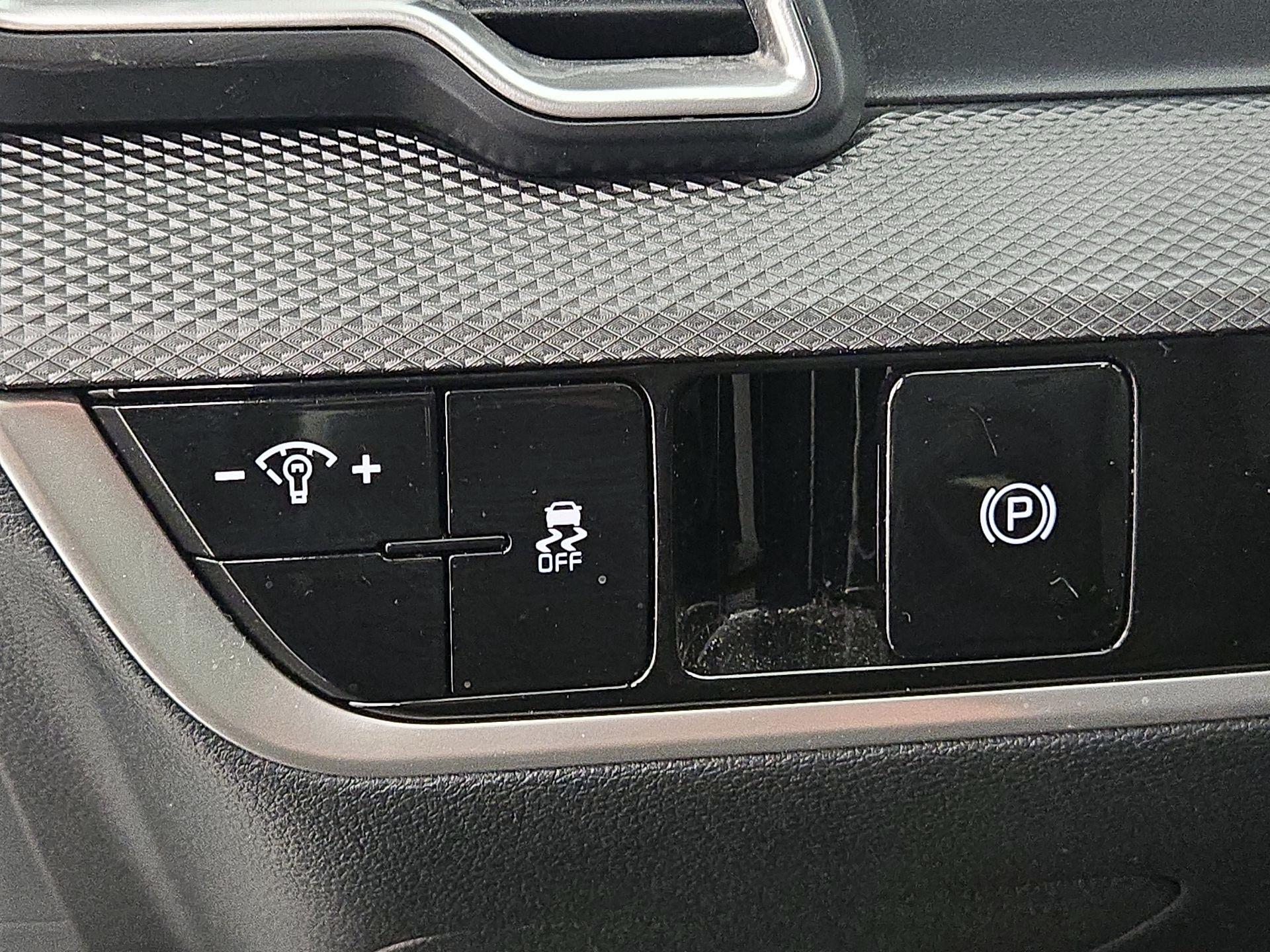 Thumbnail: 2025 Kia Sportage - 13