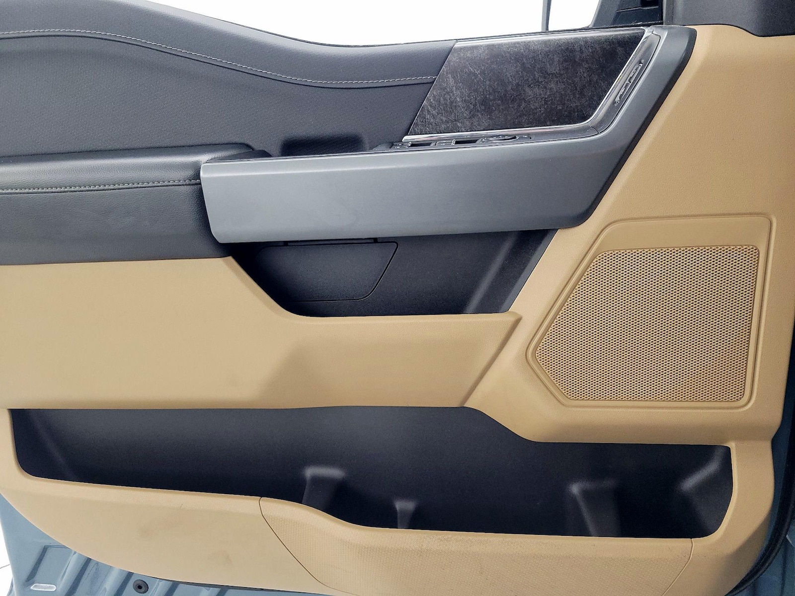 2023 Ford F-150 XLT - Photo 13