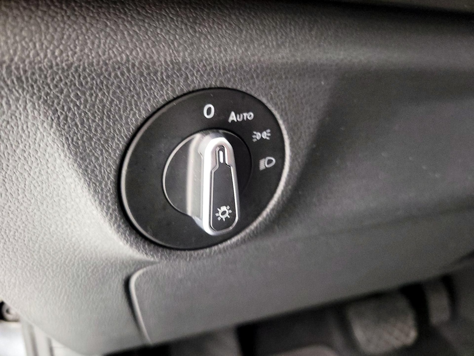 2022 Volkswagen Jetta SE - Photo 14