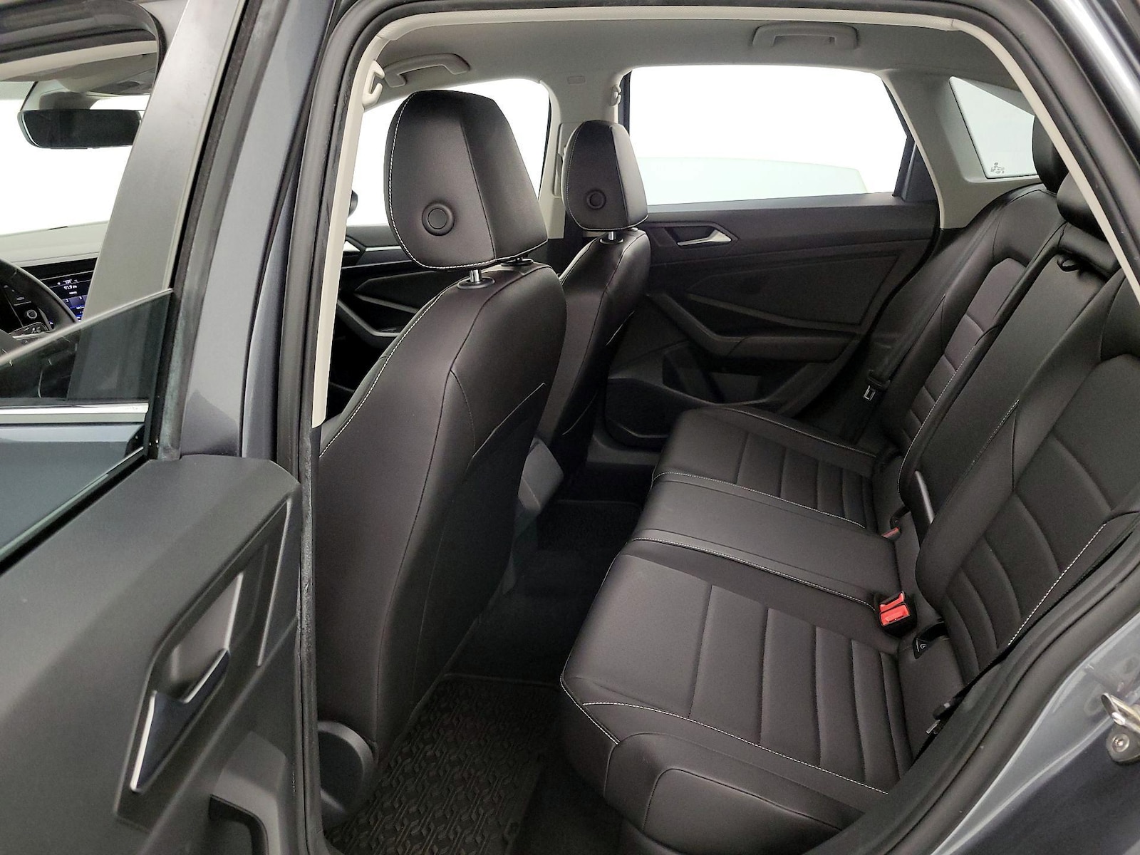 2022 Volkswagen Jetta SE - Photo 20