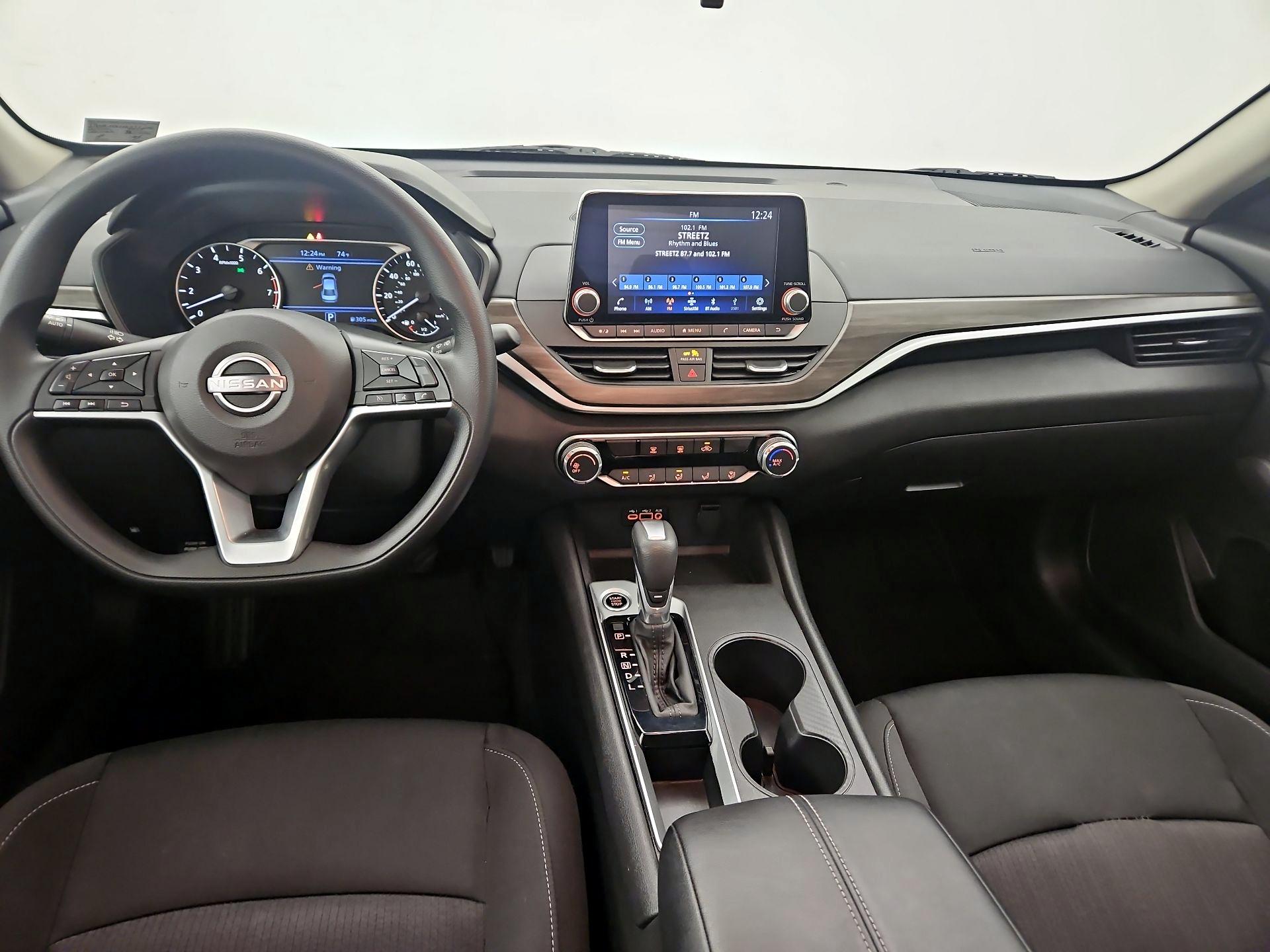 Thumbnail: 2025 Nissan Altima - 9