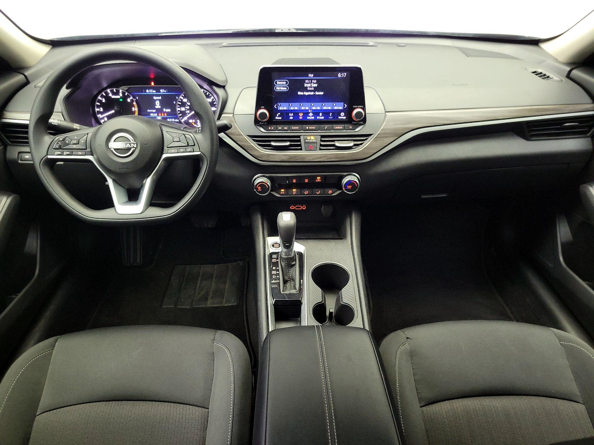 Thumbnail: 2025 Nissan Altima - 9