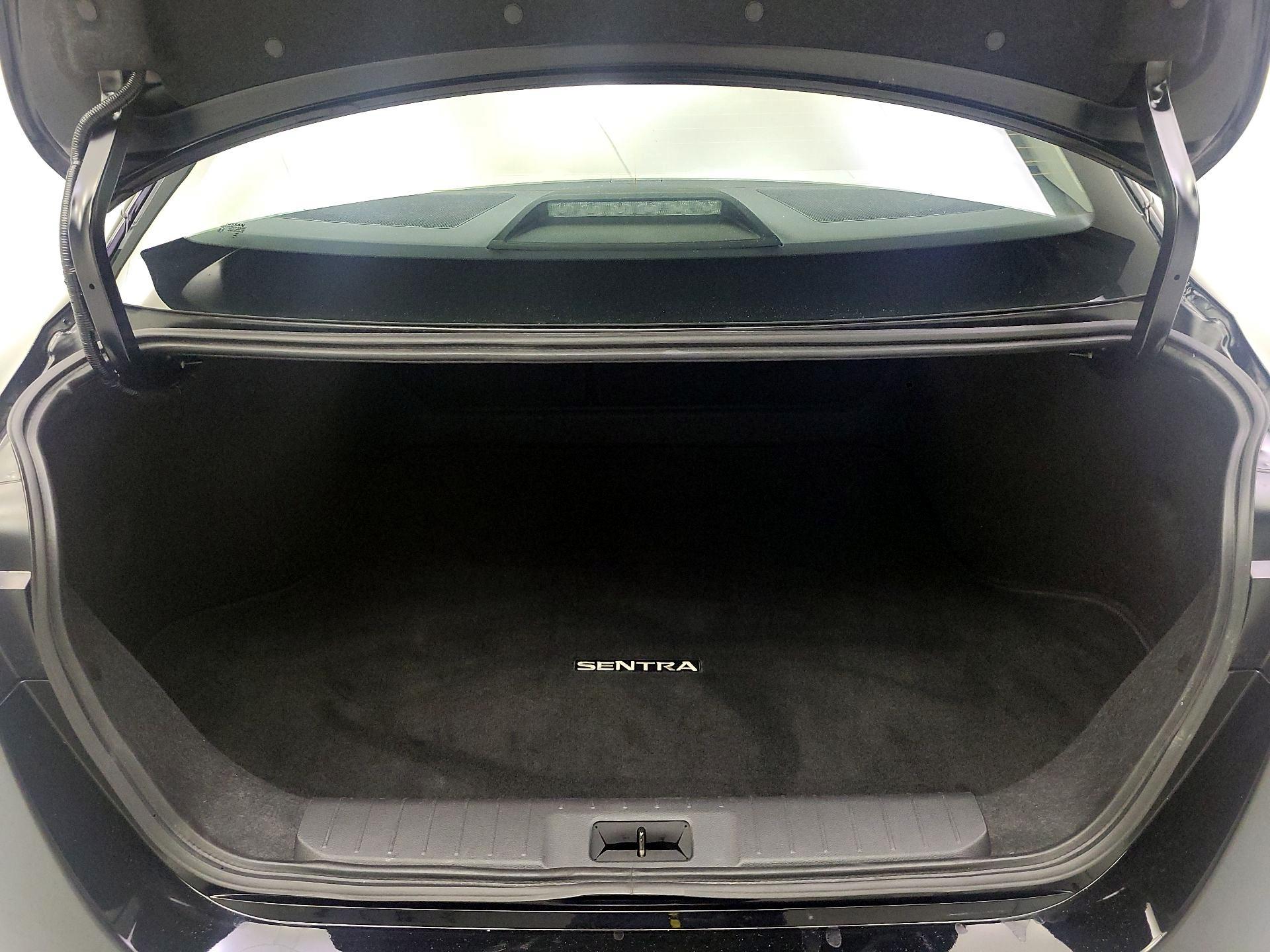 Thumbnail: 2025 Nissan Sentra - 18