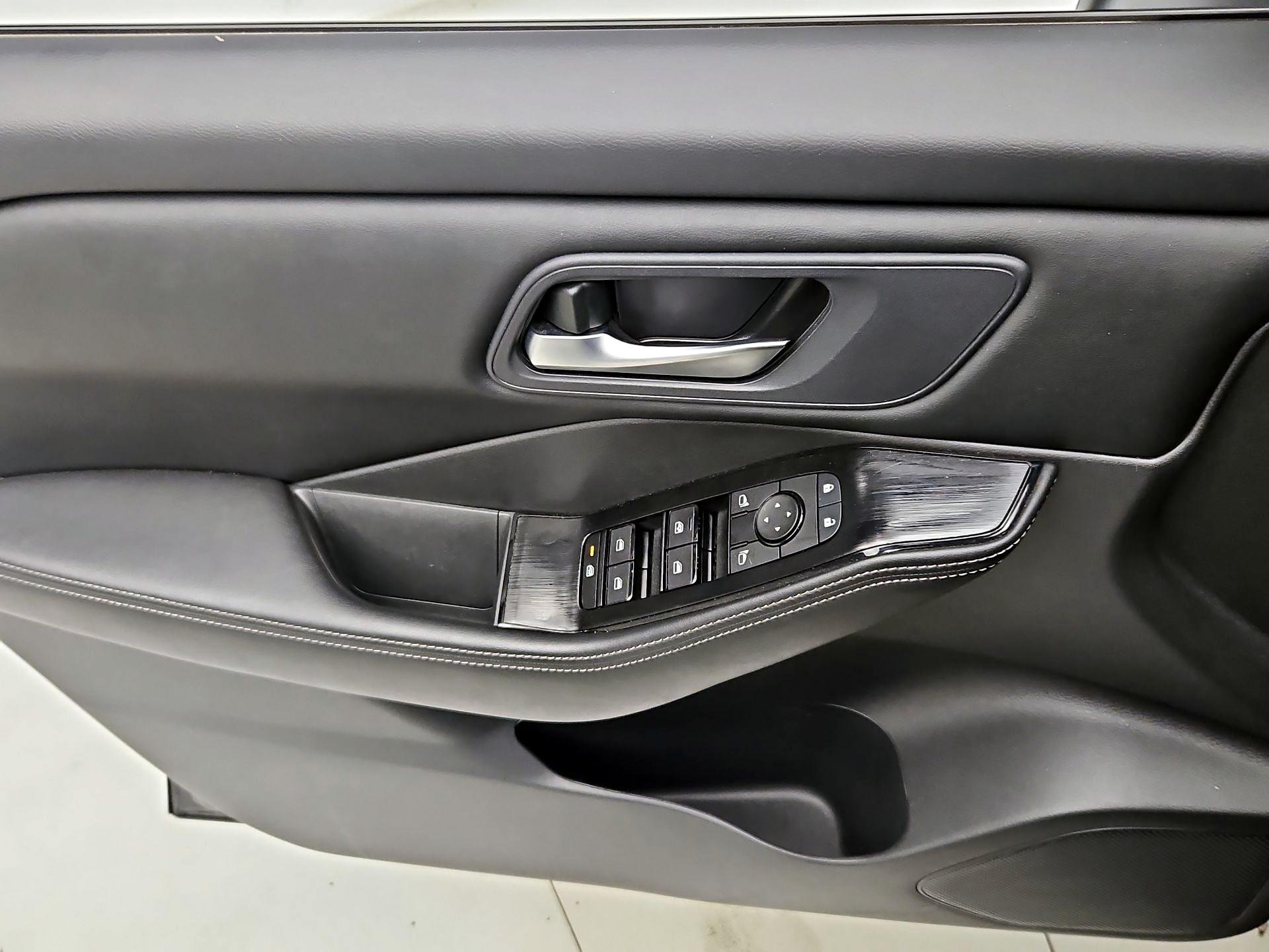 Thumbnail: 2025 Nissan Rogue - 12