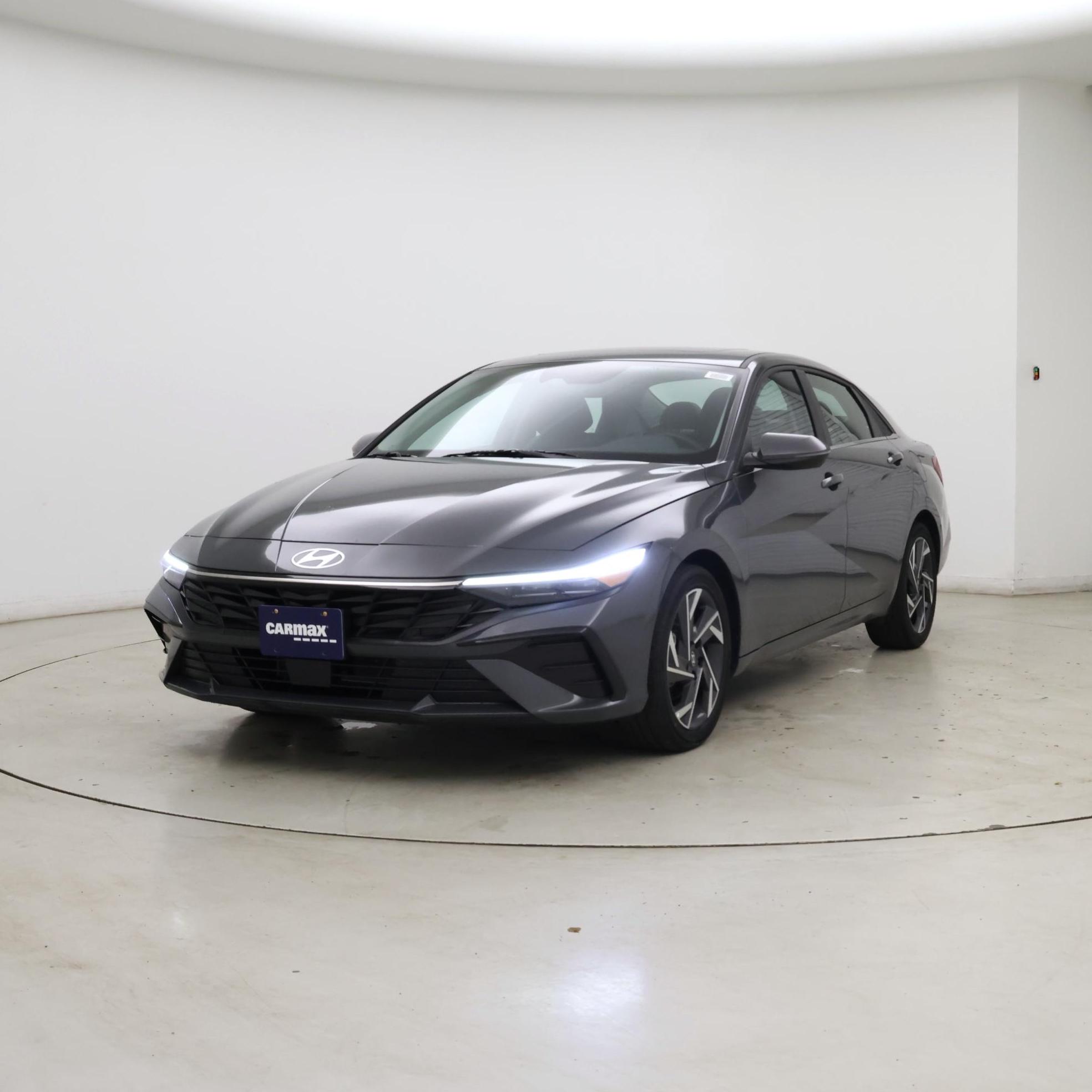 Thumbnail: 2025 Hyundai Elantra - 4