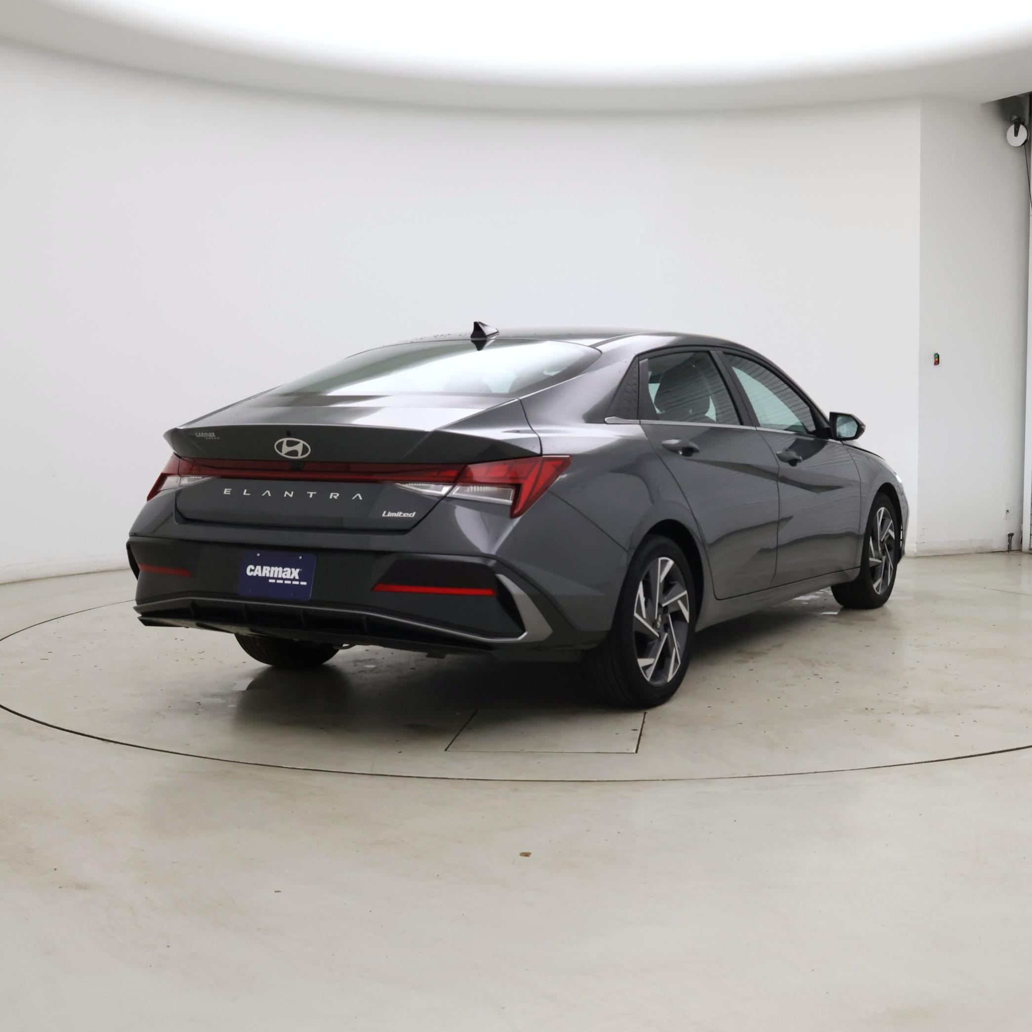 Thumbnail: 2025 Hyundai Elantra - 8