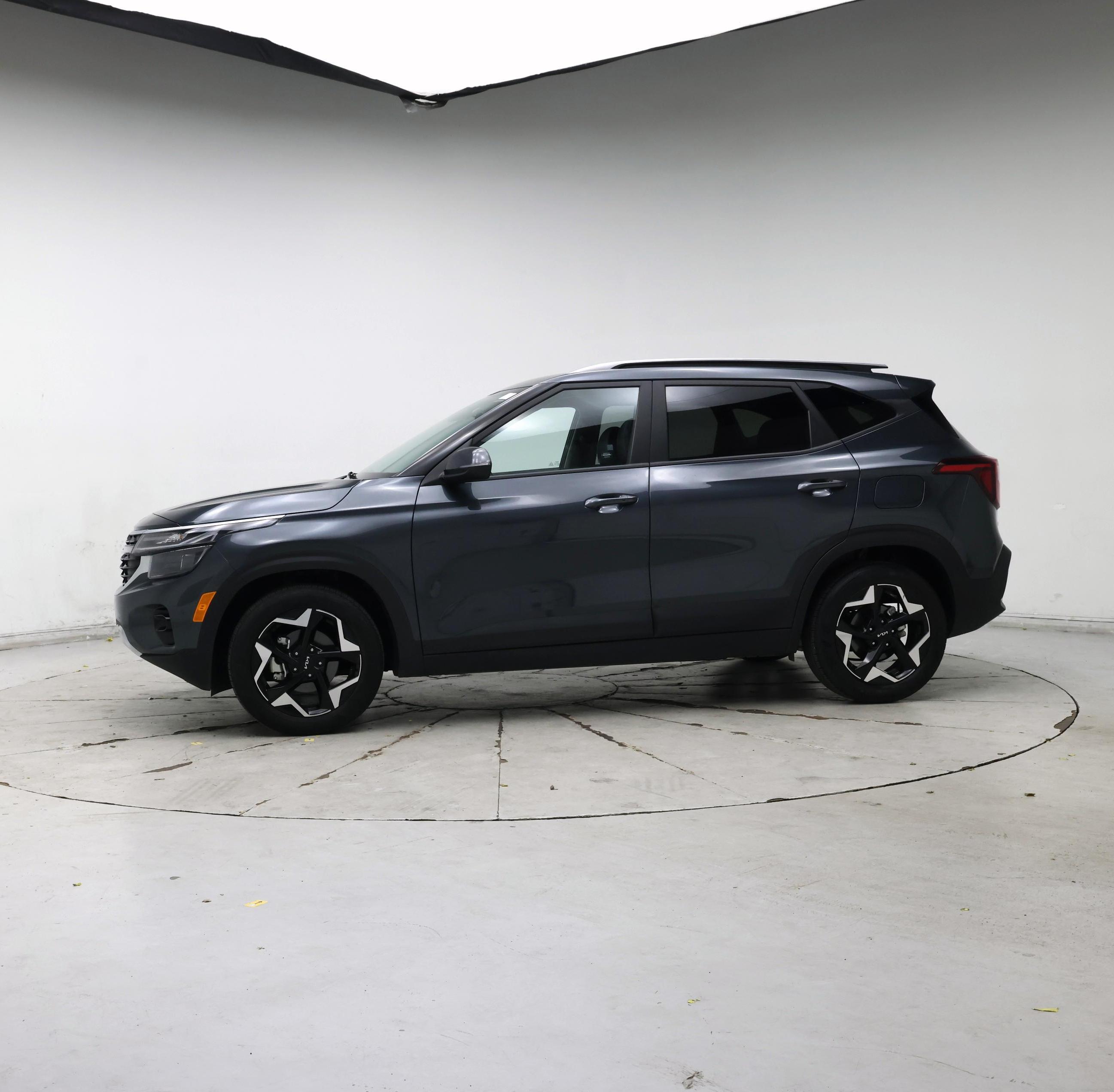 Thumbnail: 2025 Kia Seltos - 3