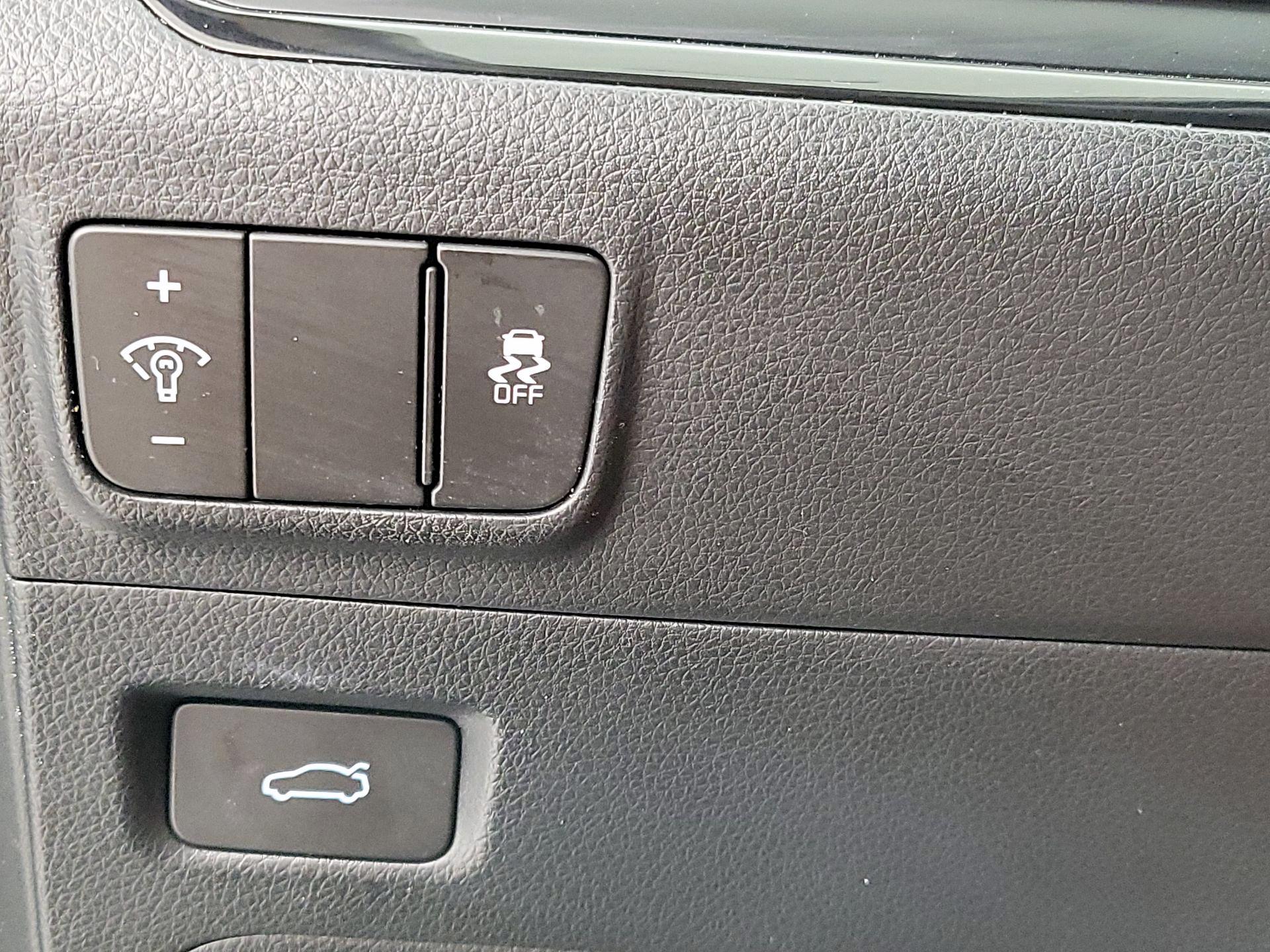 Thumbnail: 2025 Kia K5 - 13