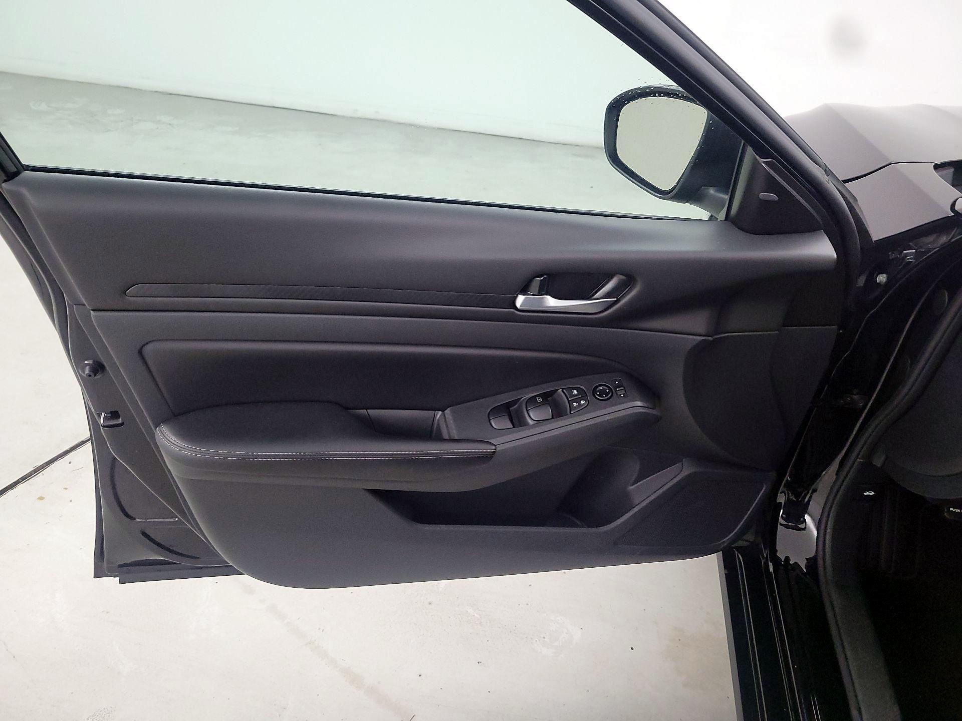 Thumbnail: 2025 Nissan Altima - 12