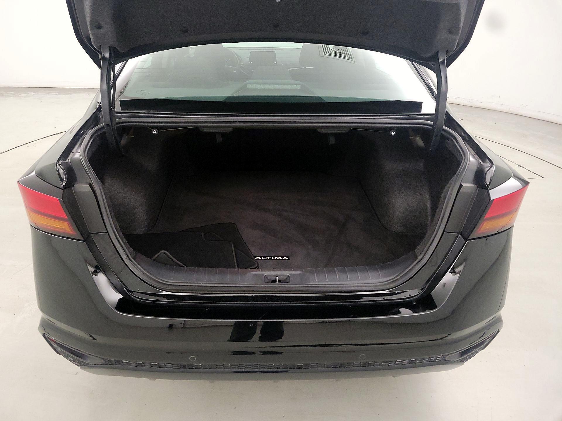 Thumbnail: 2025 Nissan Altima - 20