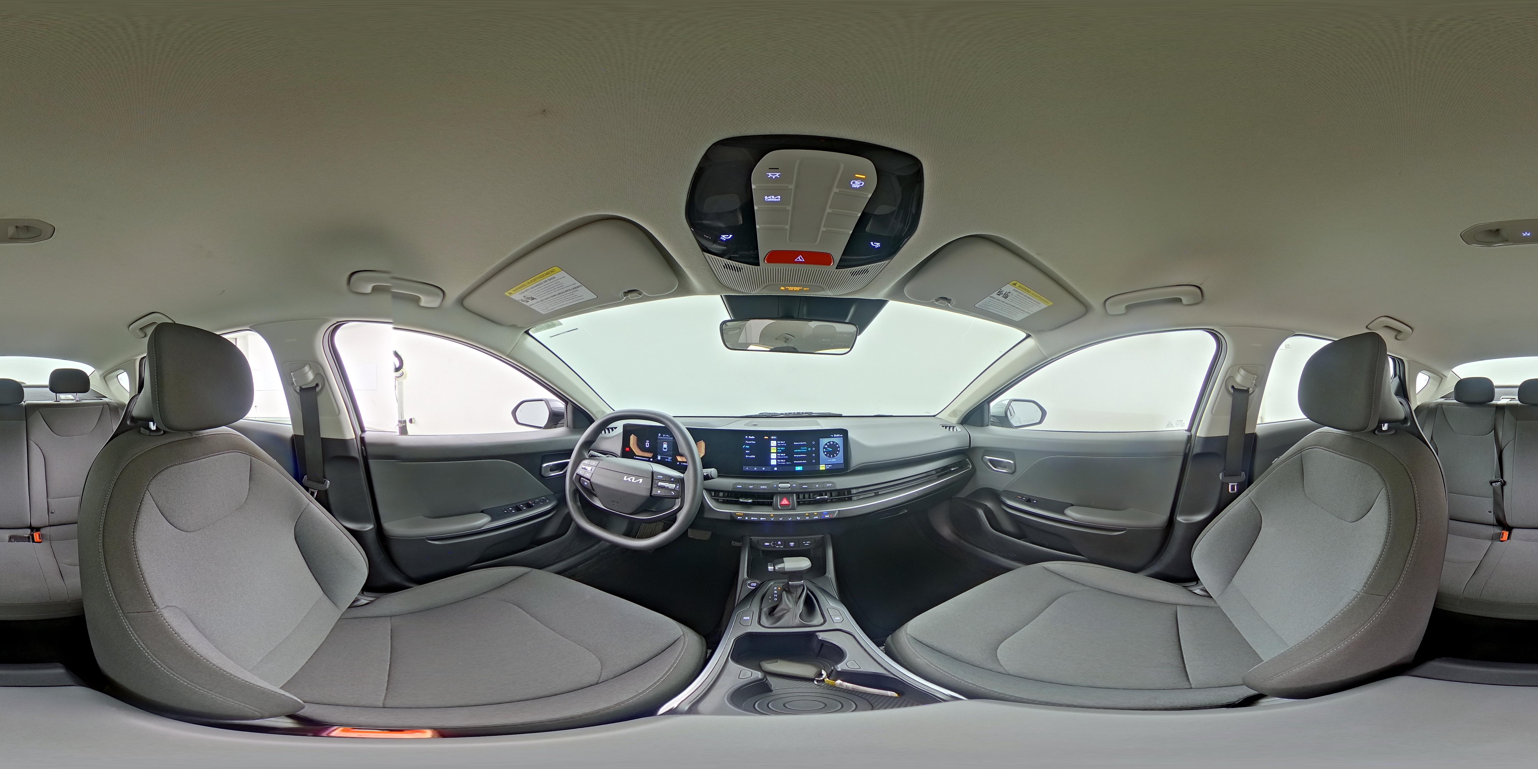 2025 Kia K4 LXS - Photo 24