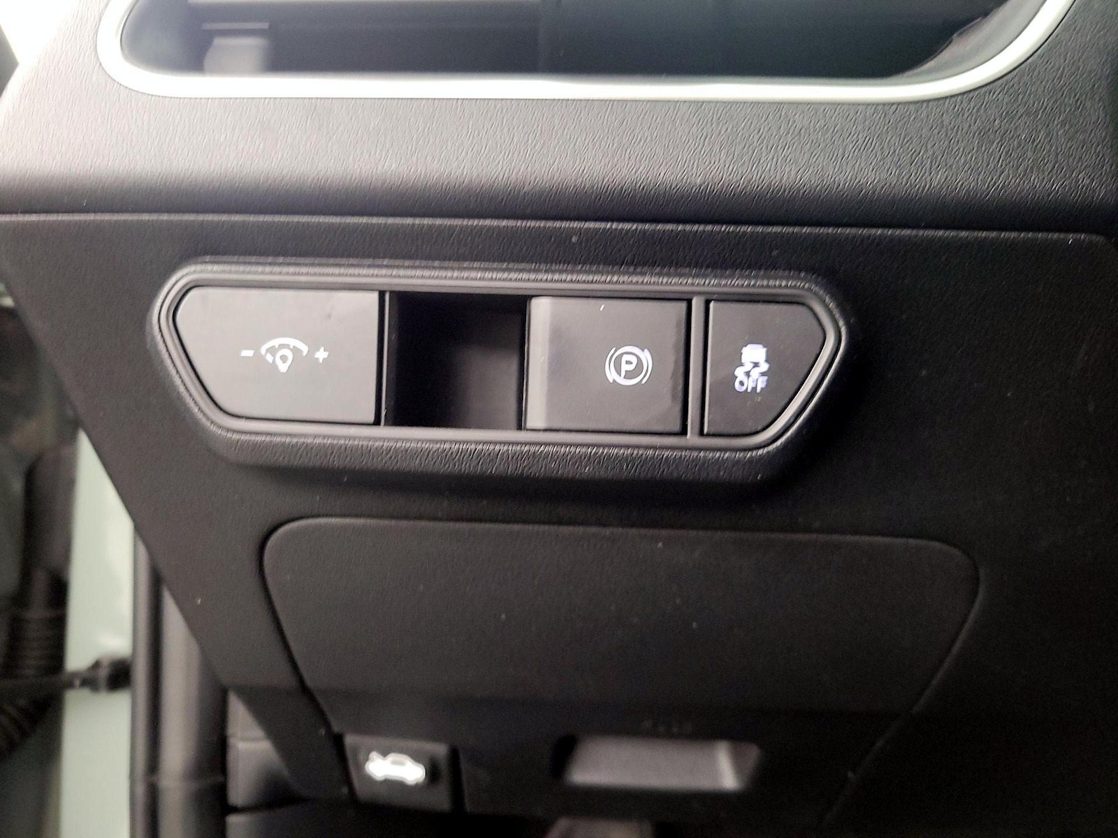 2025 Kia K4 LXS - Photo 14
