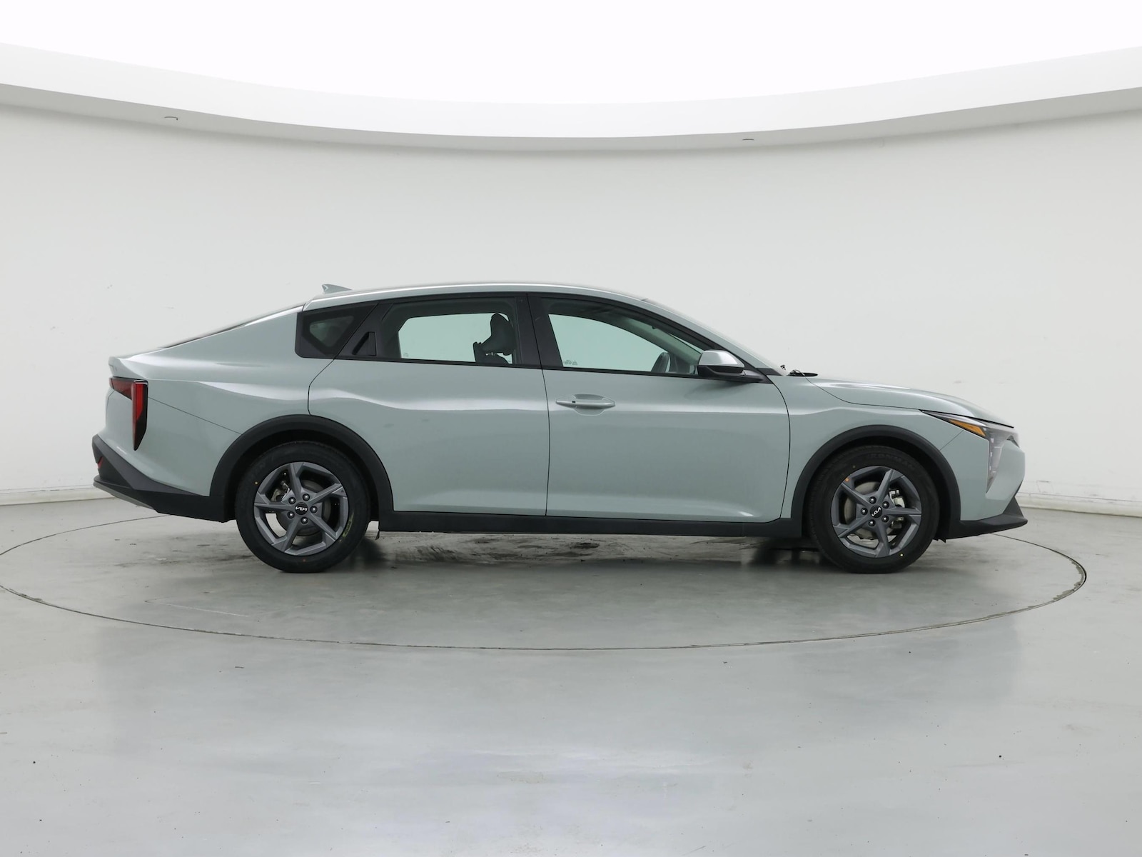 2025 Kia K4 LXS - Photo 8