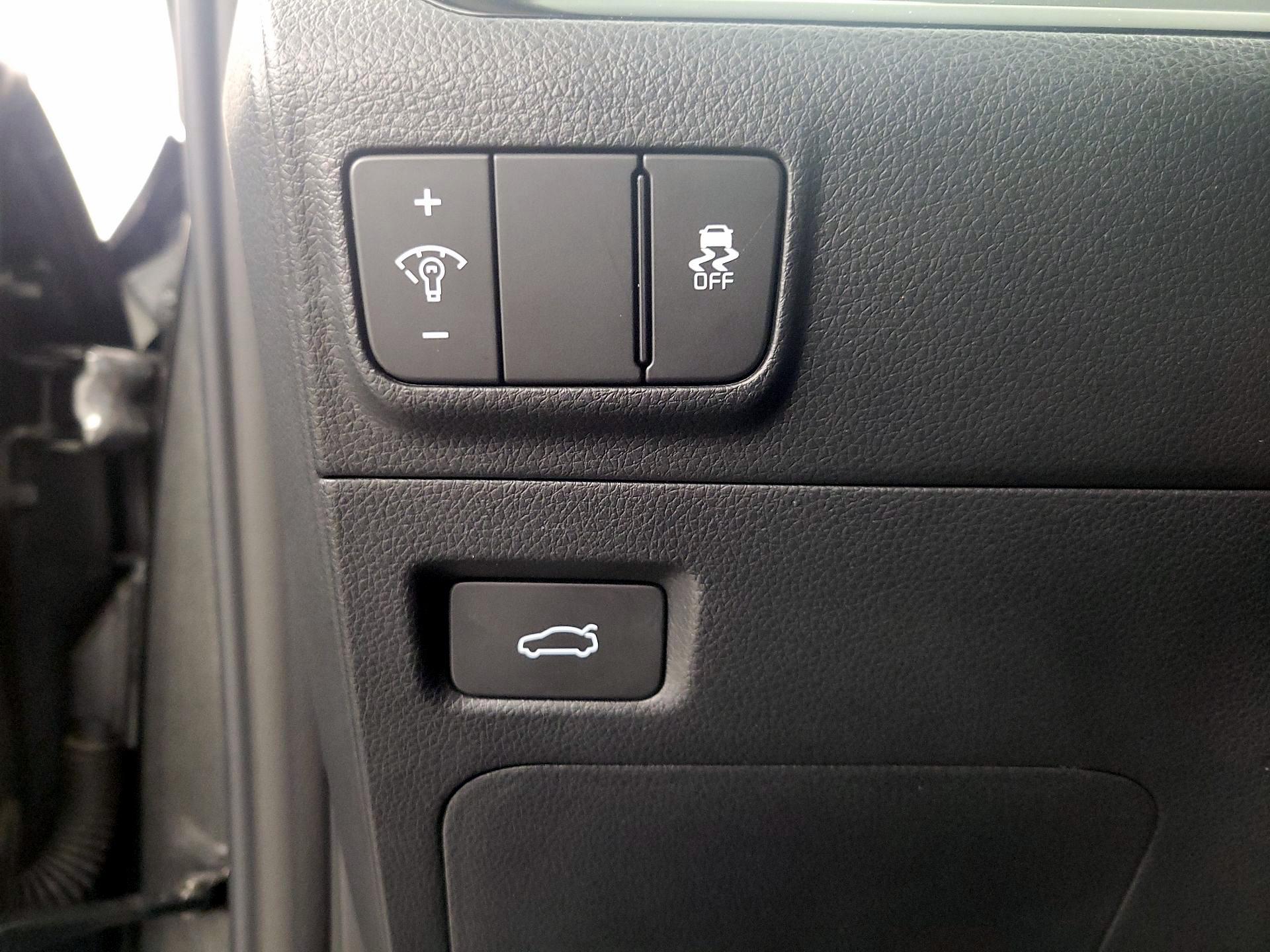 Thumbnail: 2025 Kia K5 - 13