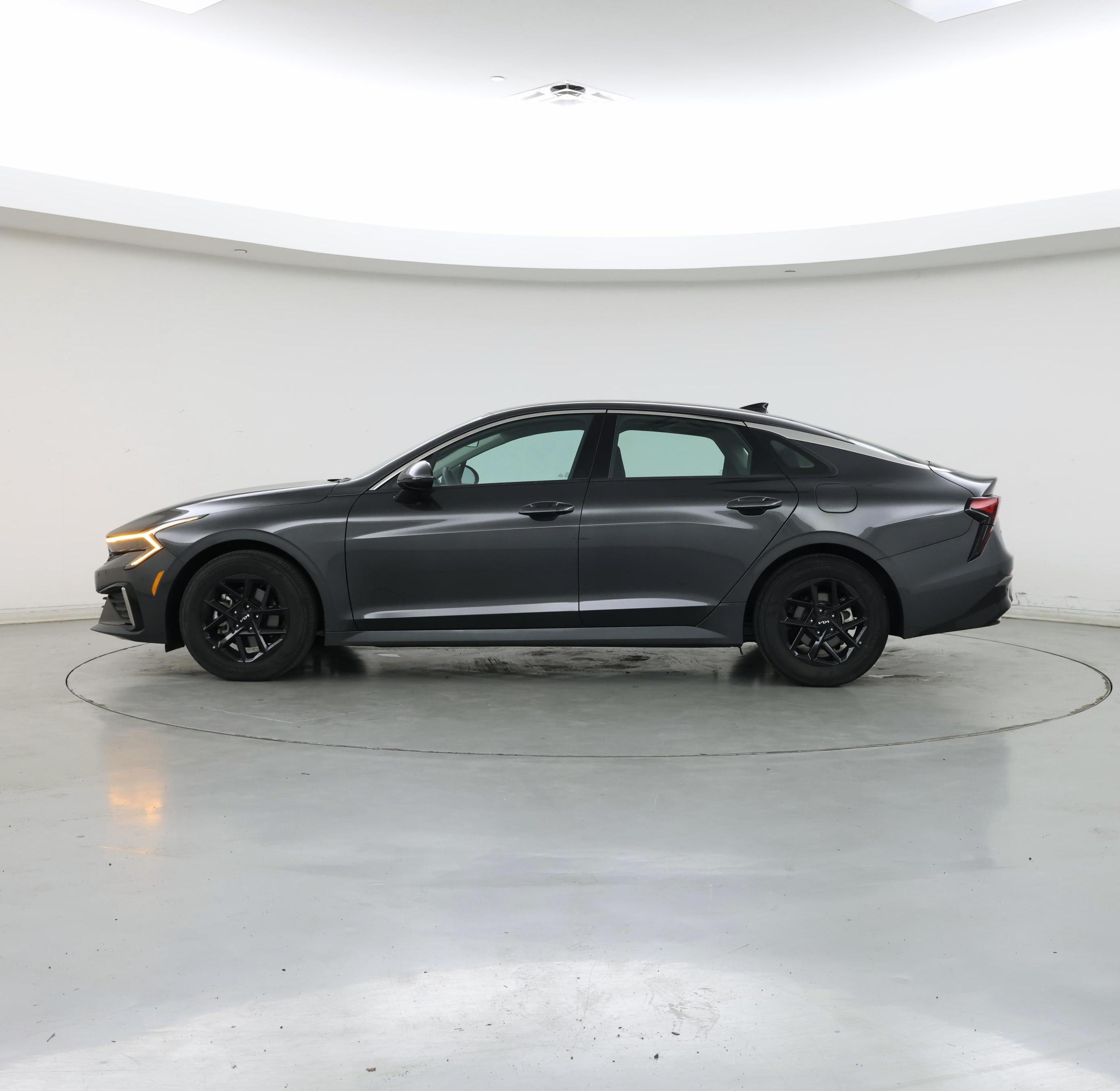 Thumbnail: 2025 Kia K5 - 3