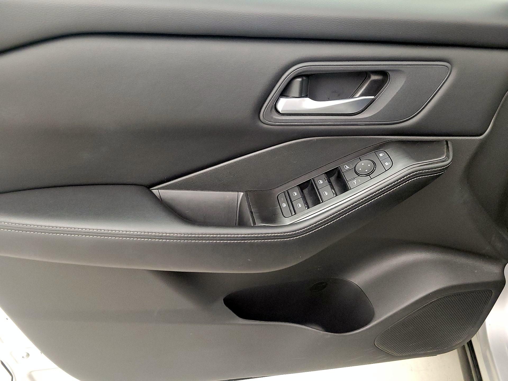 Thumbnail: 2025 Nissan Rogue - 12