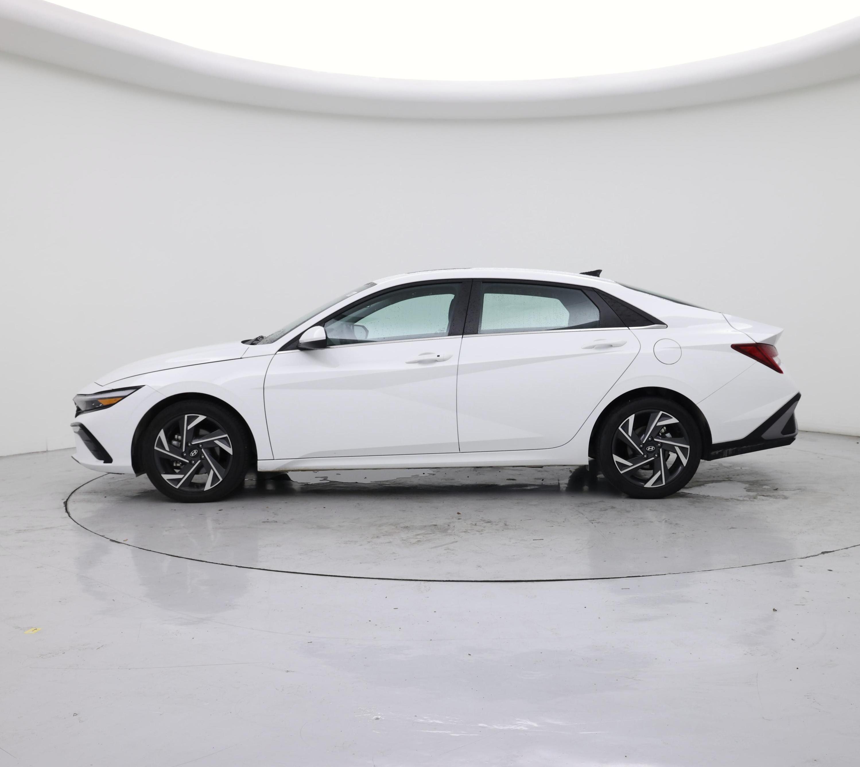 Thumbnail: 2025 Hyundai Elantra - 3