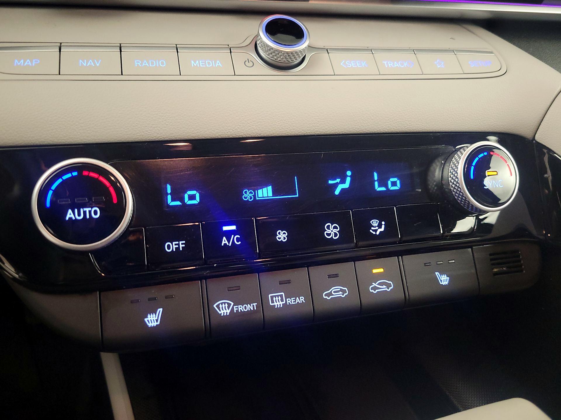 Thumbnail: 2025 Hyundai Elantra - 17