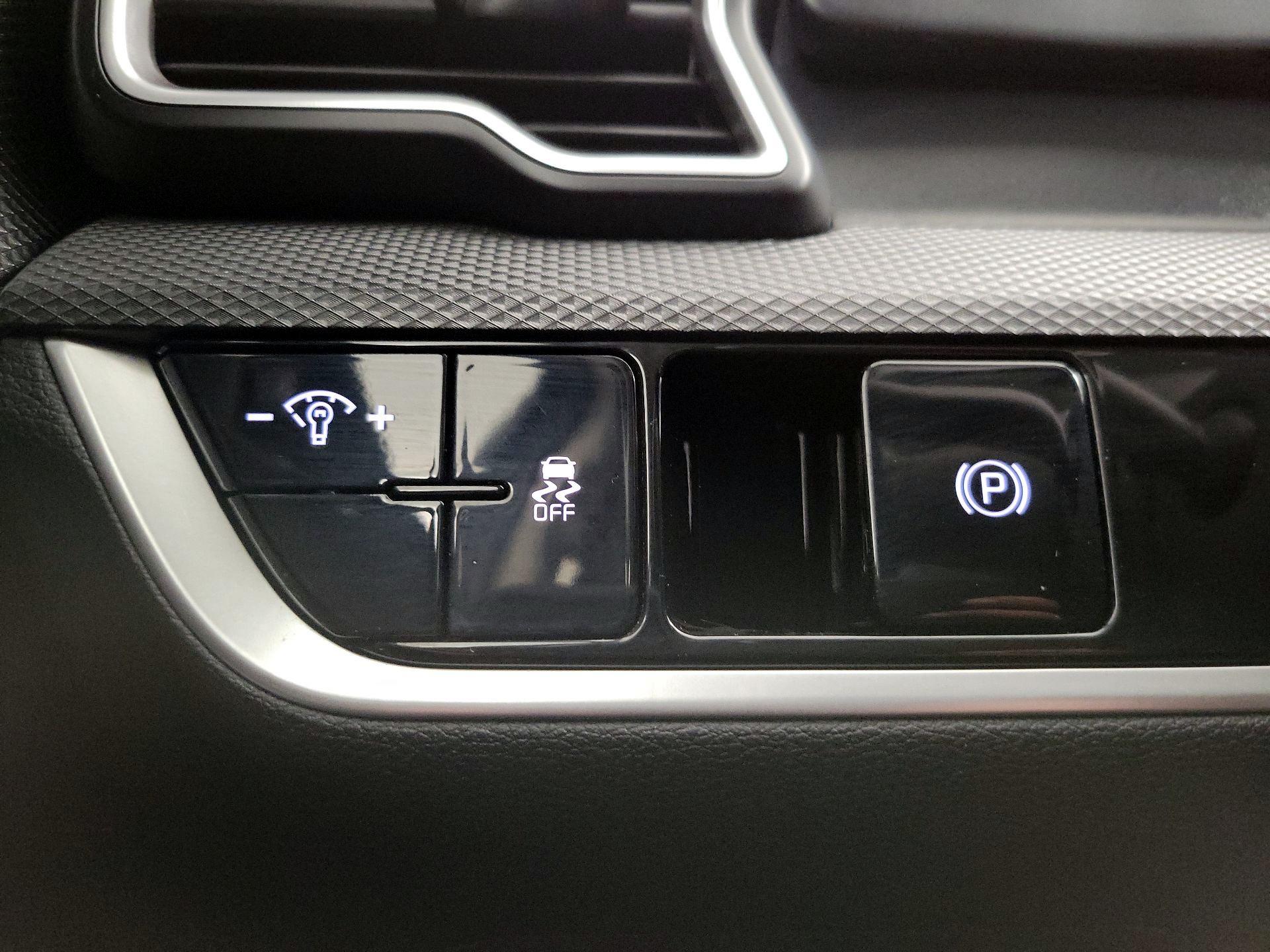 Thumbnail: 2025 Kia Sportage - 13