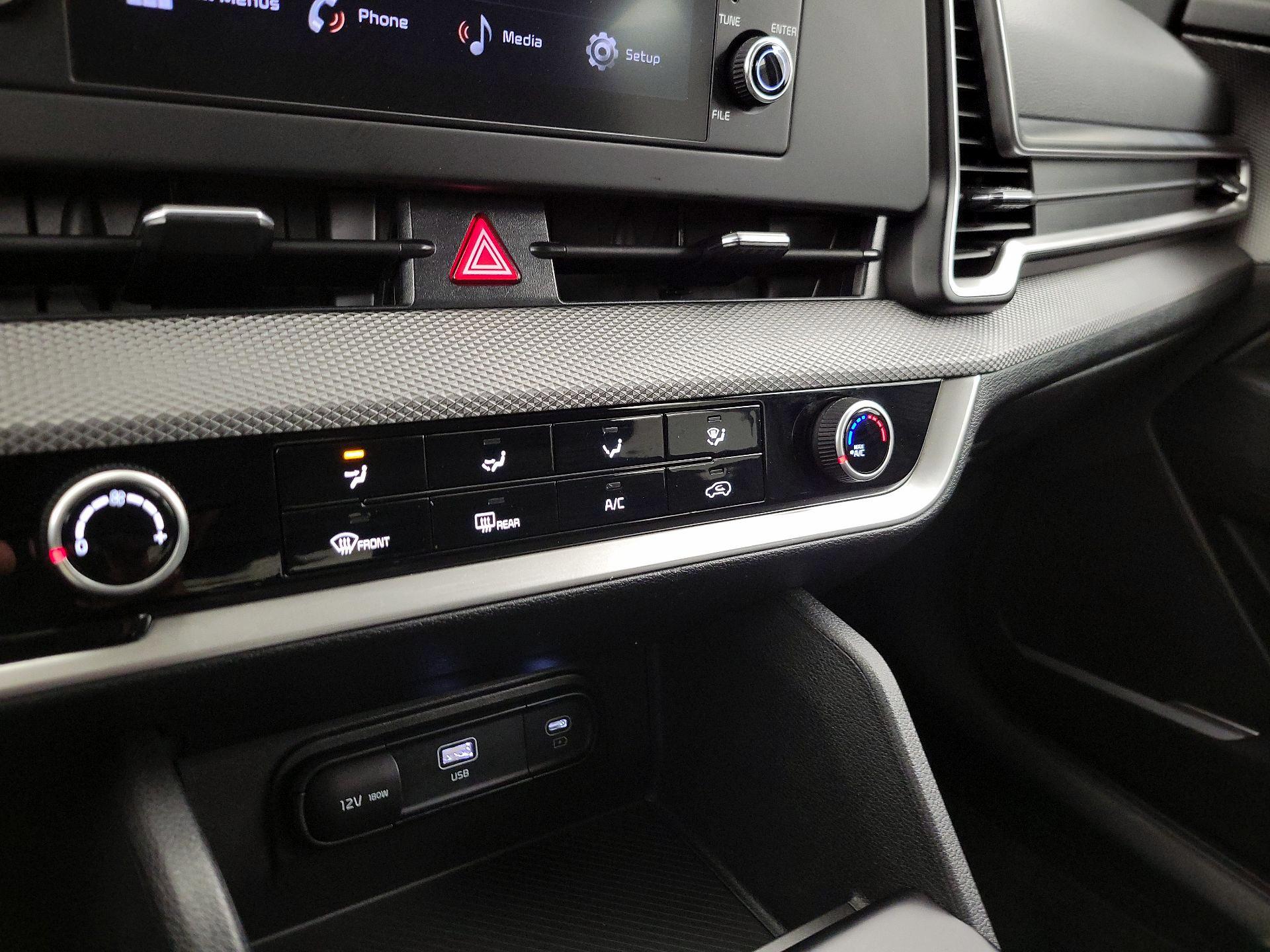 Thumbnail: 2025 Kia Sportage - 16