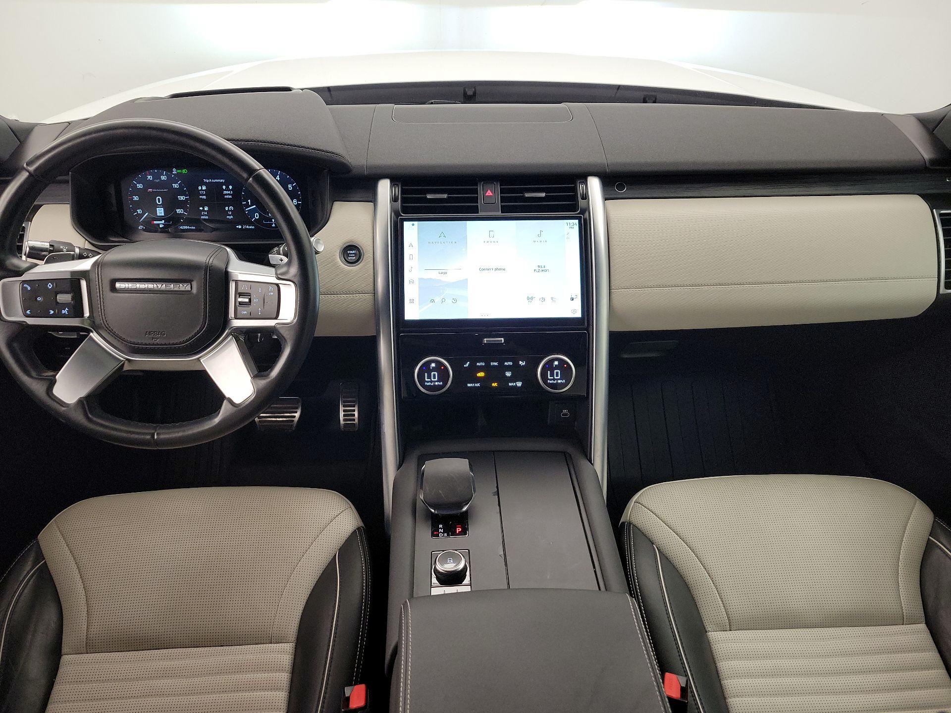 Thumbnail: 2022 Land Rover Discovery - 9