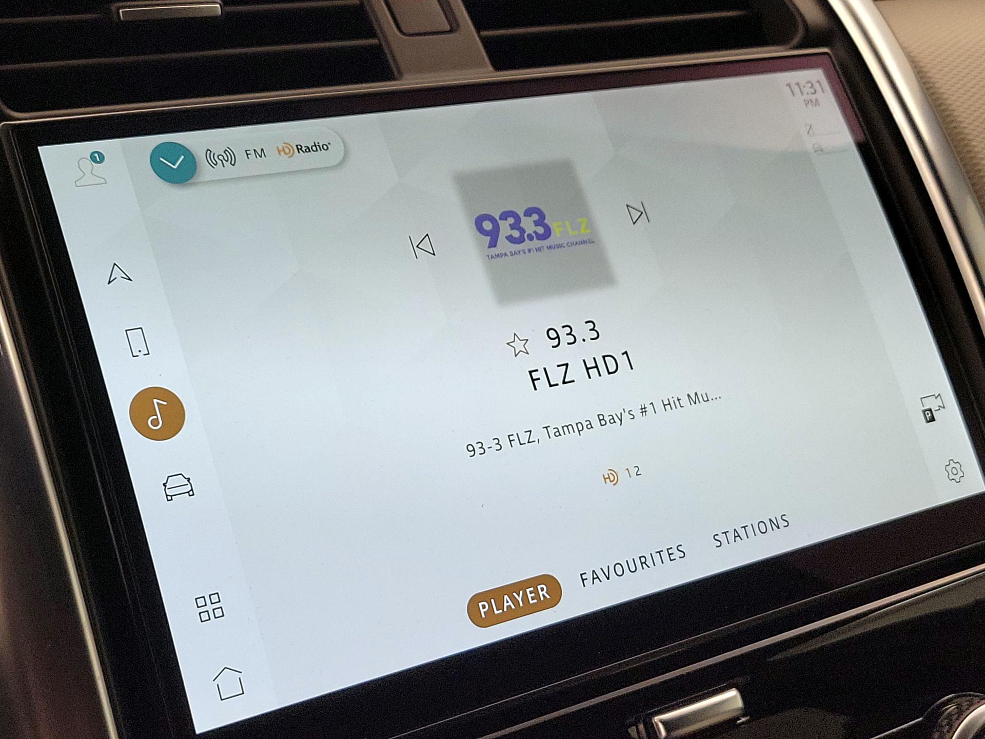 Thumbnail: 2022 Land Rover Discovery - 16